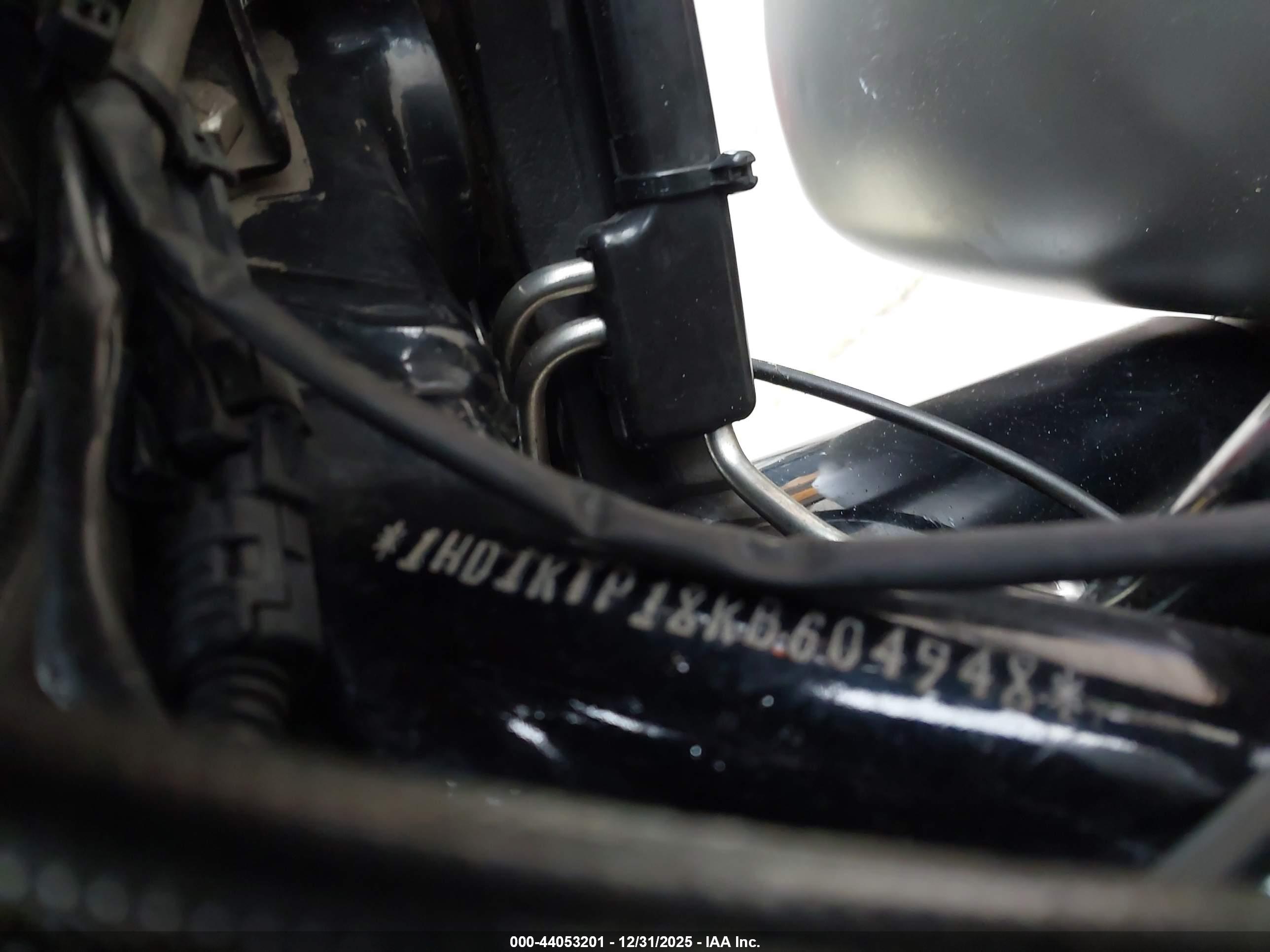 HARLEY-DAVIDSON FLTRXS image 10