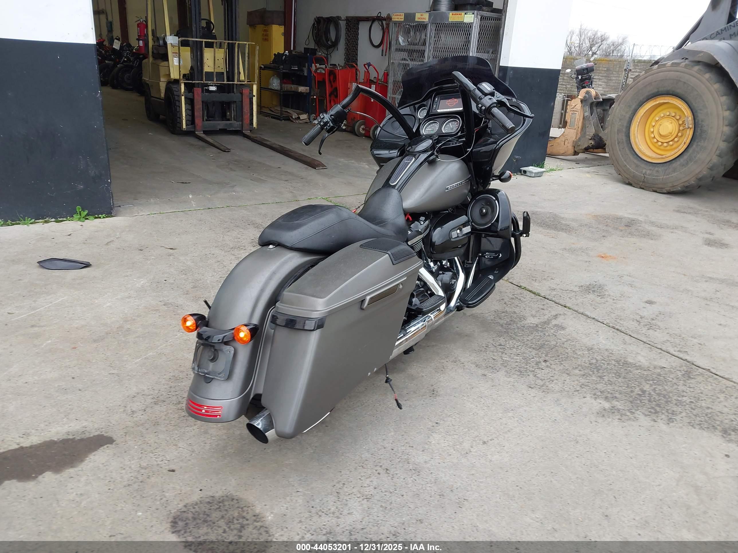 HARLEY-DAVIDSON FLTRXS image 4
