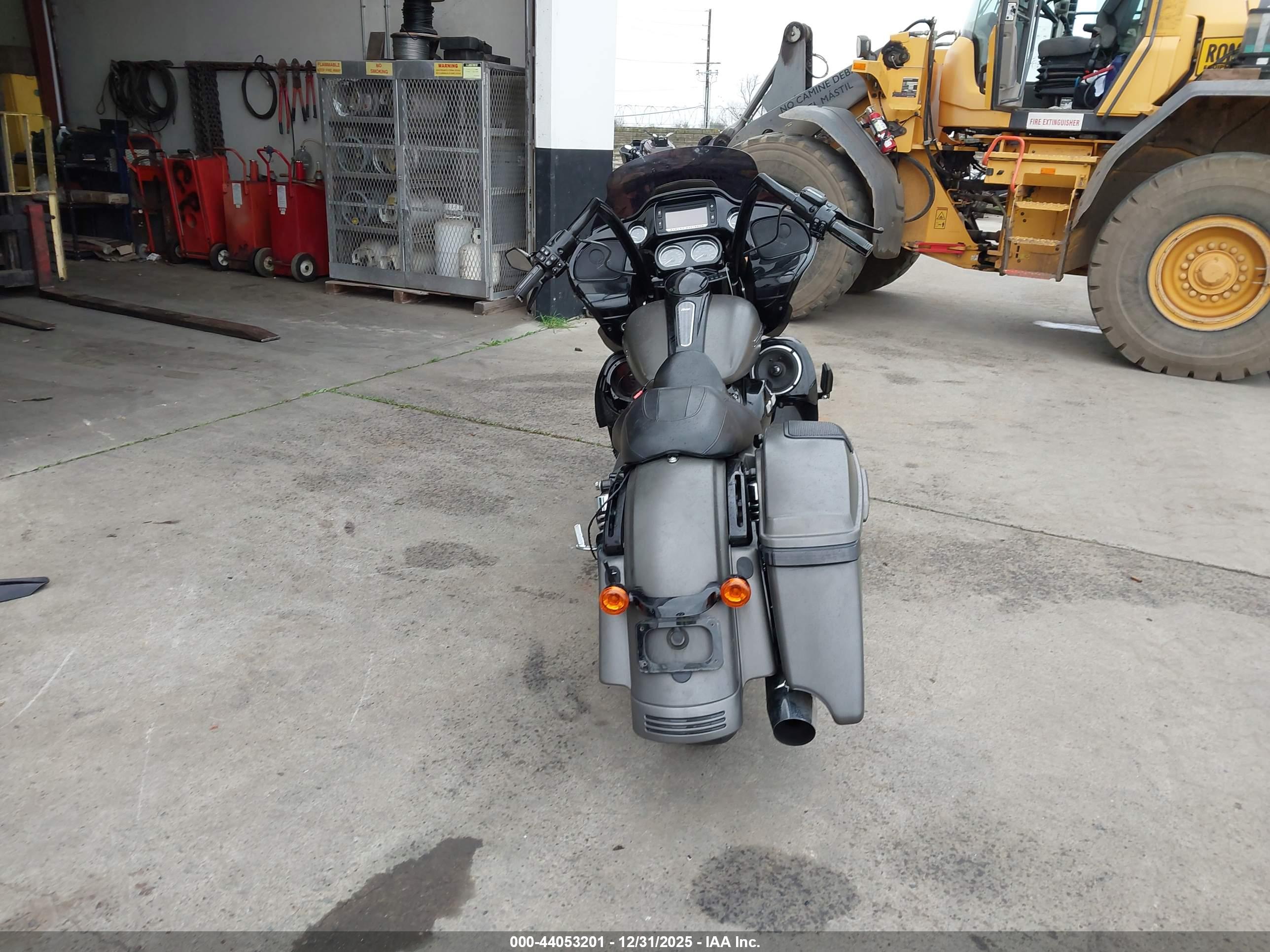 HARLEY-DAVIDSON FLTRXS image 6