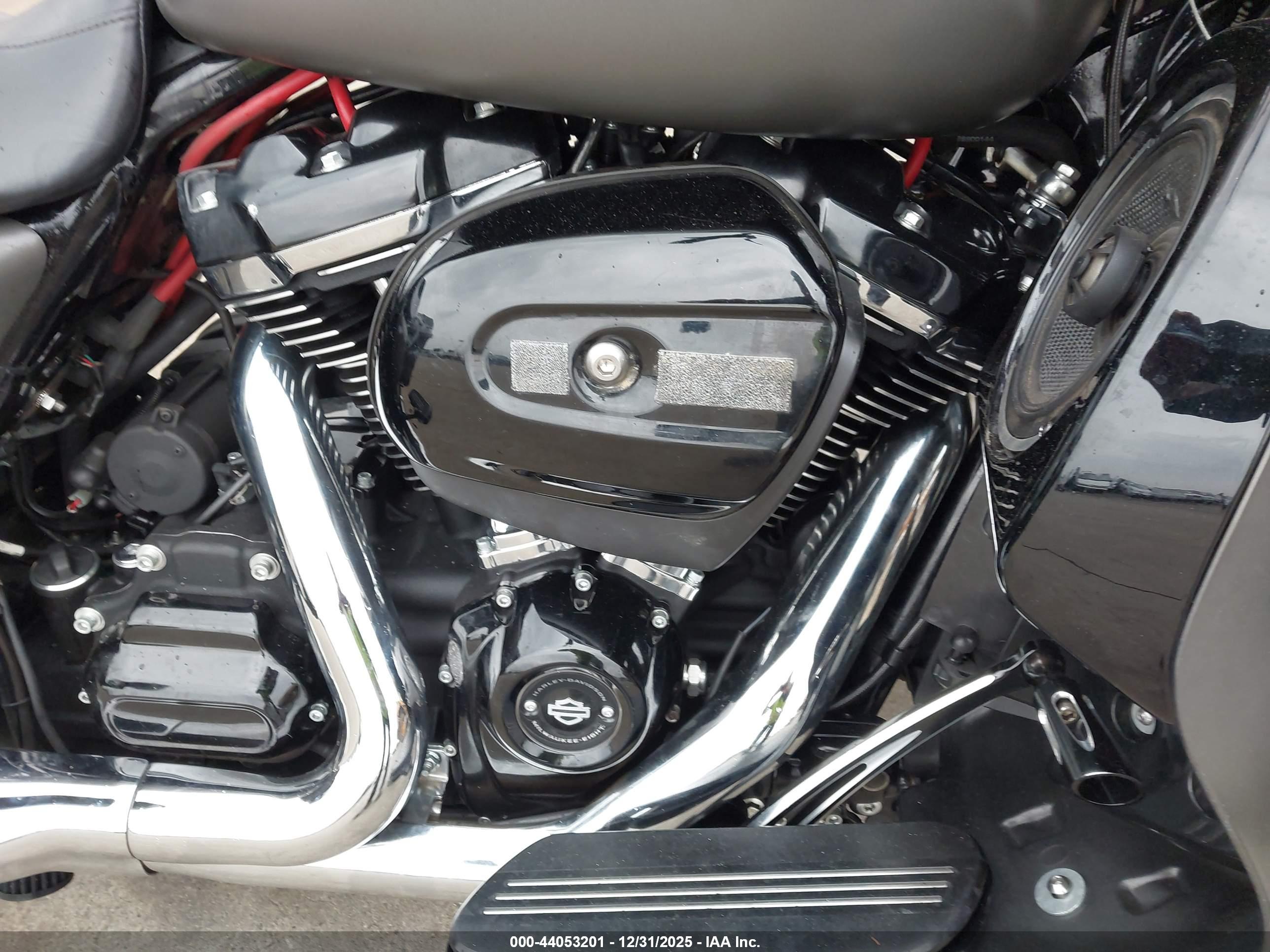 HARLEY-DAVIDSON FLTRXS image 8