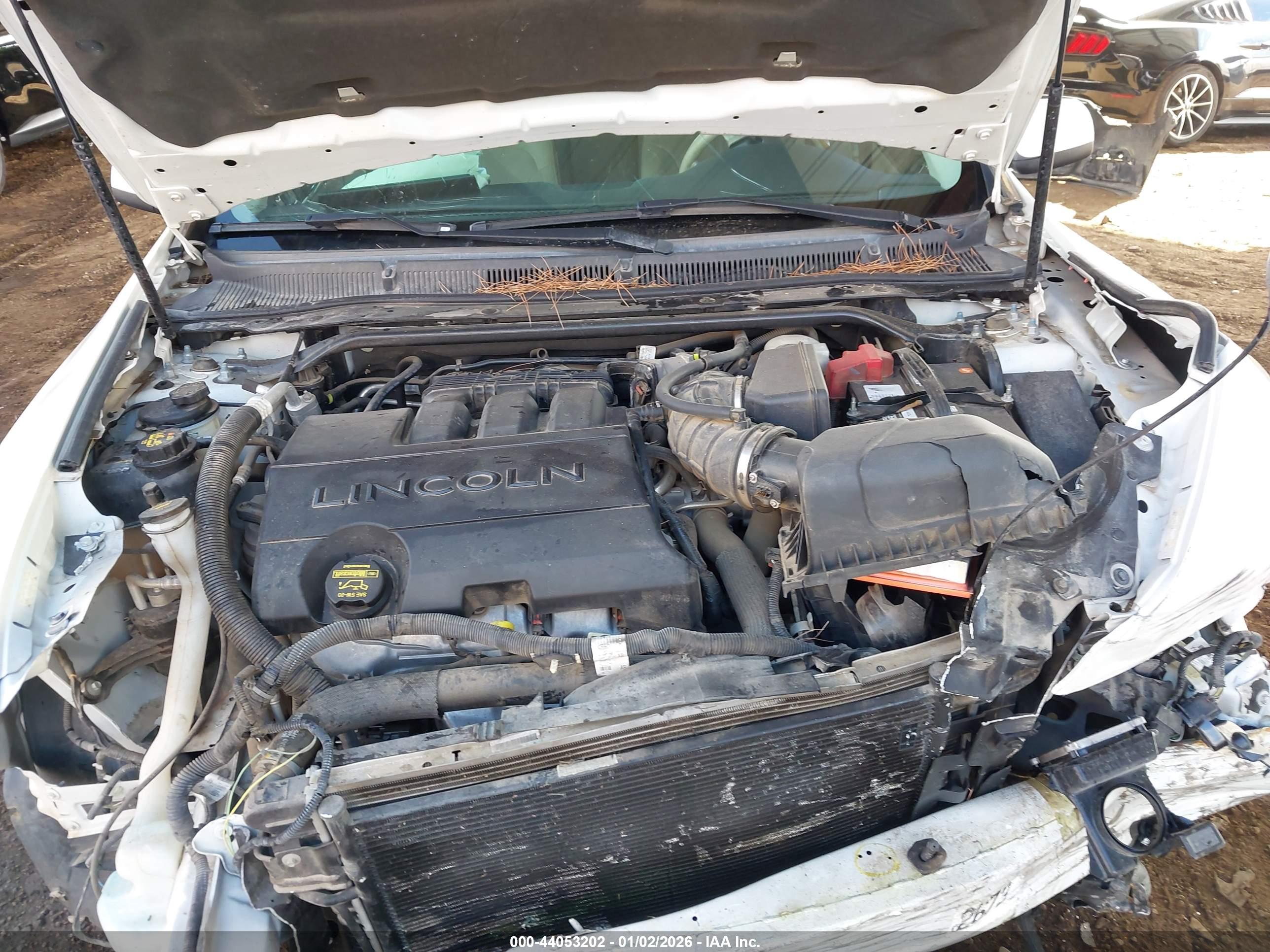 LINCOLN MKS image 10