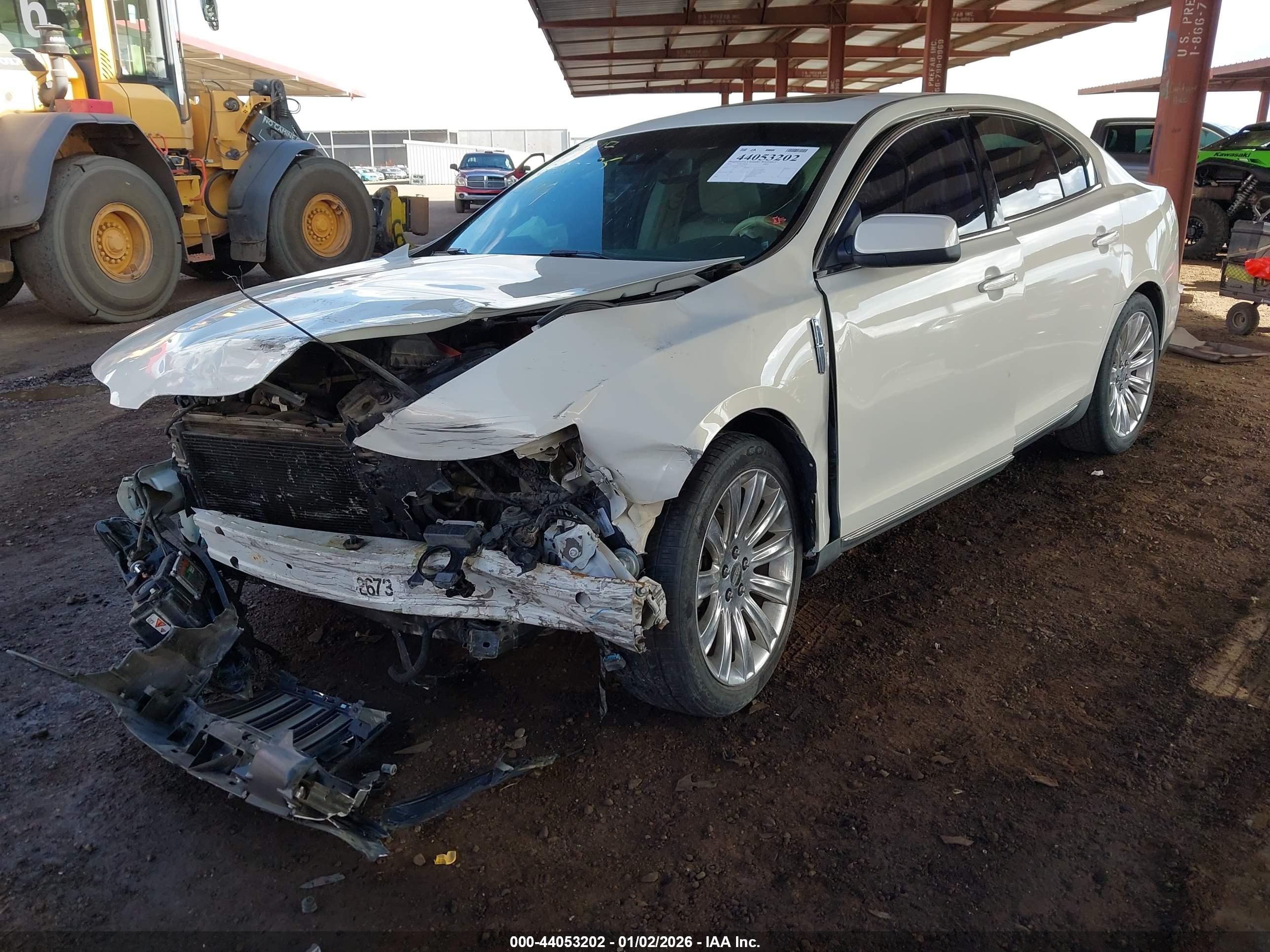 LINCOLN MKS image 2