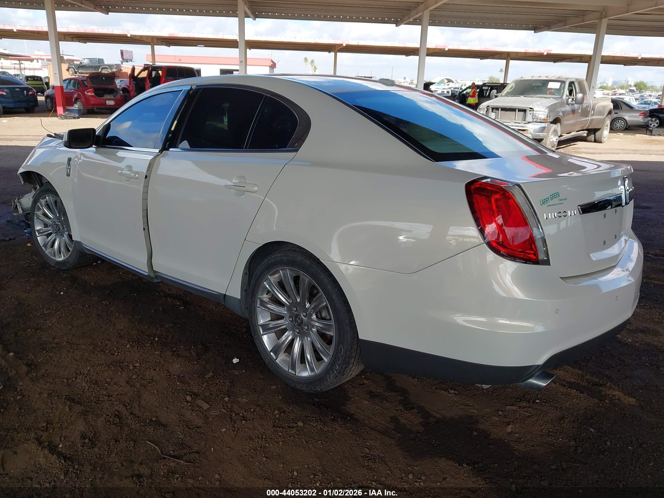 LINCOLN MKS image 3