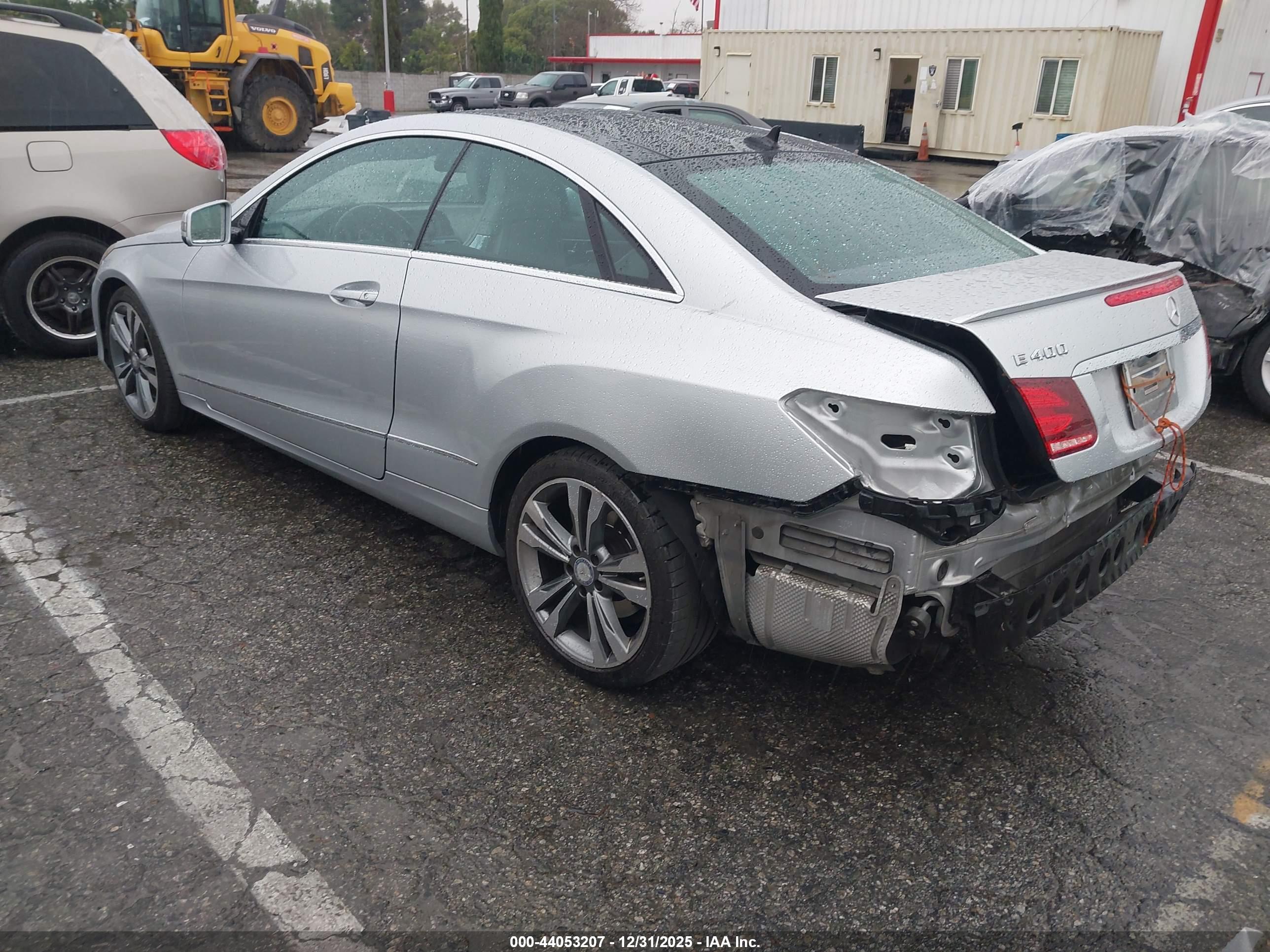 MERCEDES-BENZ E image 3