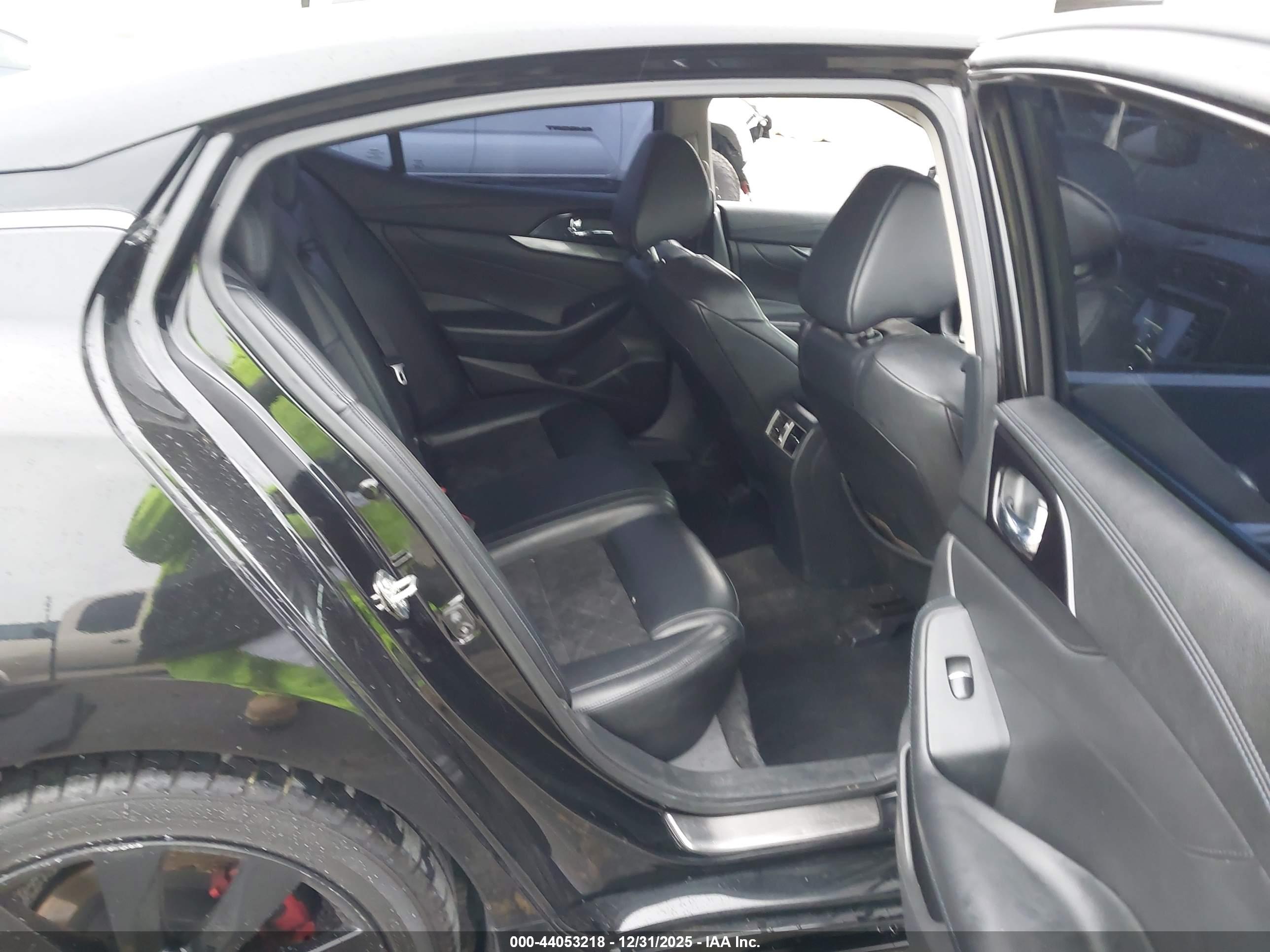 NISSAN MAXIMA image 8