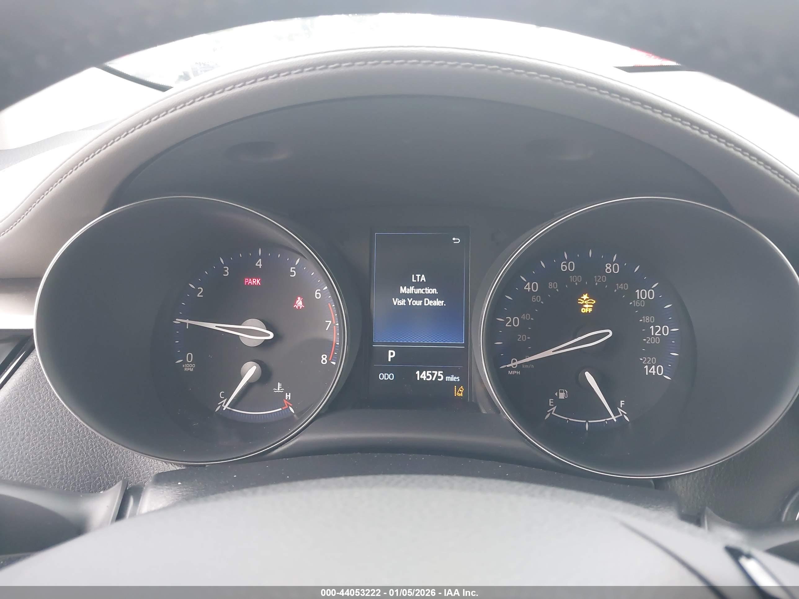 TOYOTA C-HR image 7