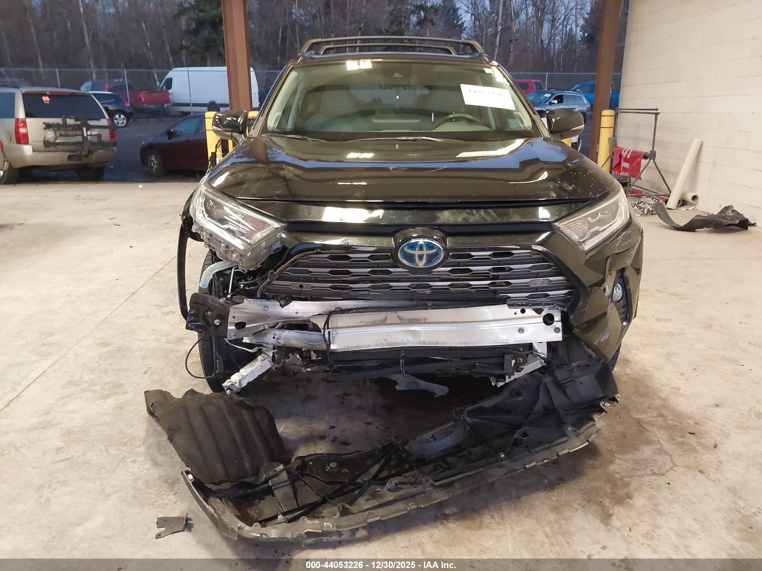 TOYOTA RAV4 image 6