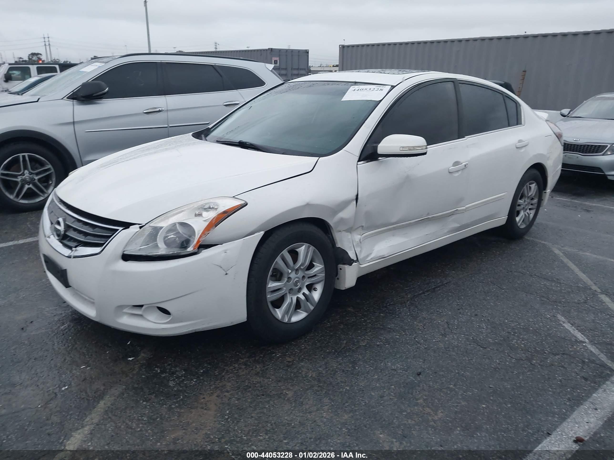 NISSAN ALTIMA image 2