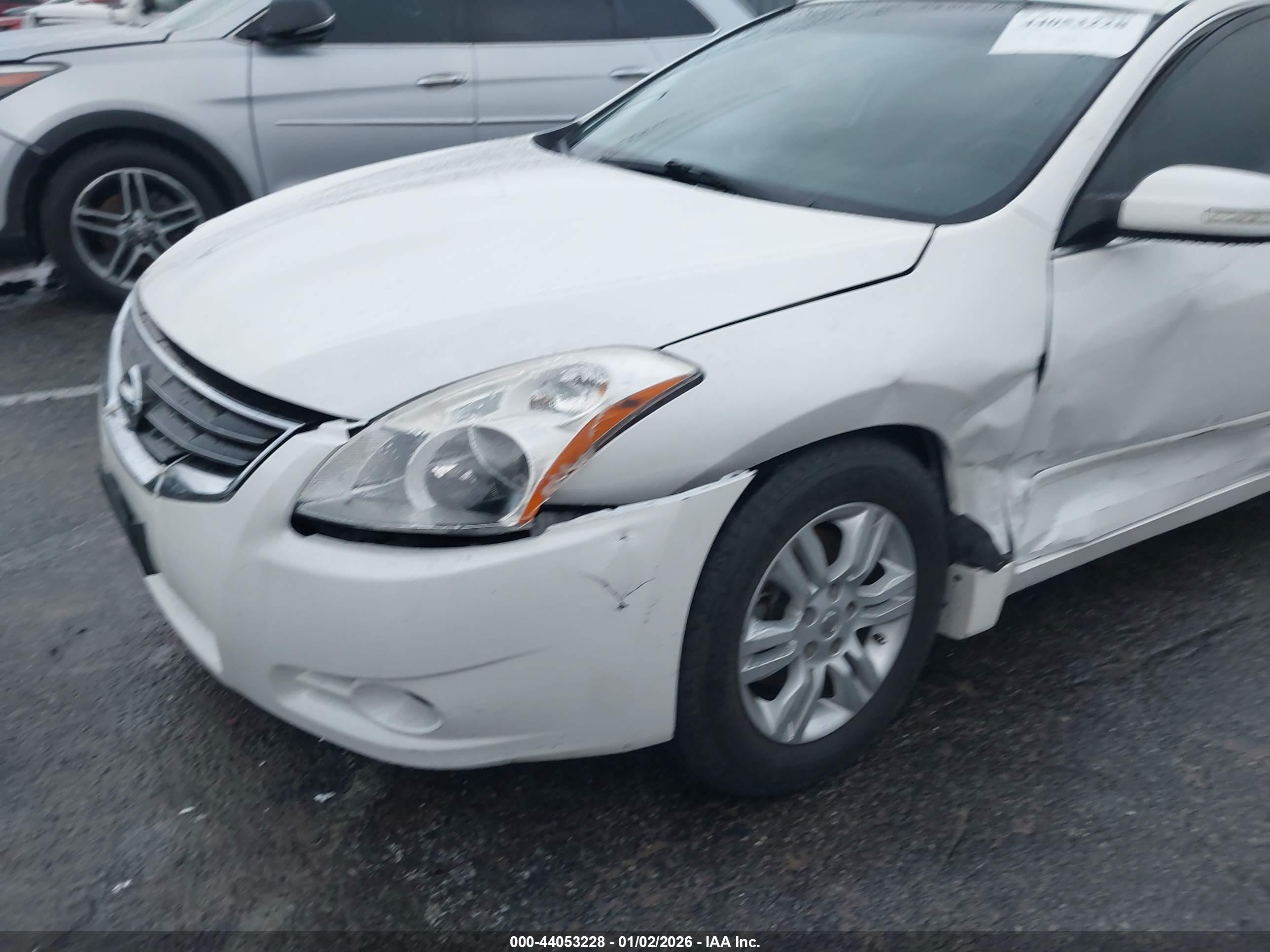 NISSAN ALTIMA image 6