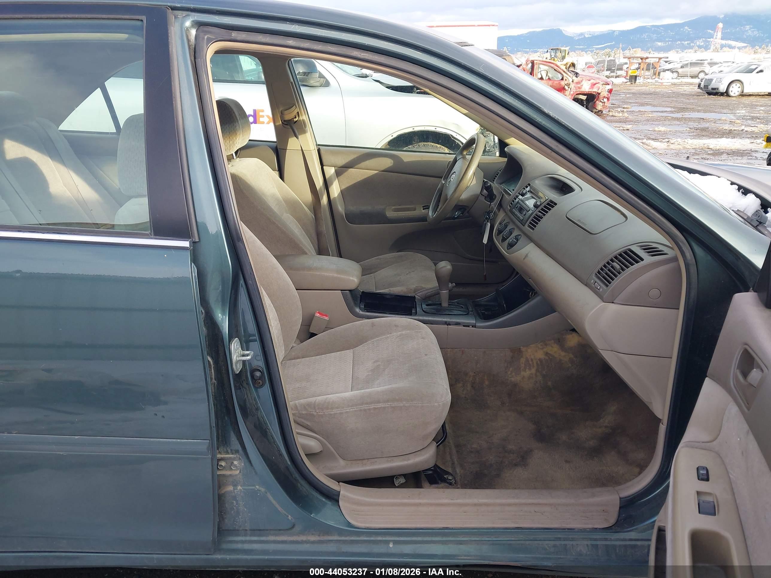 TOYOTA CAMRY image 5