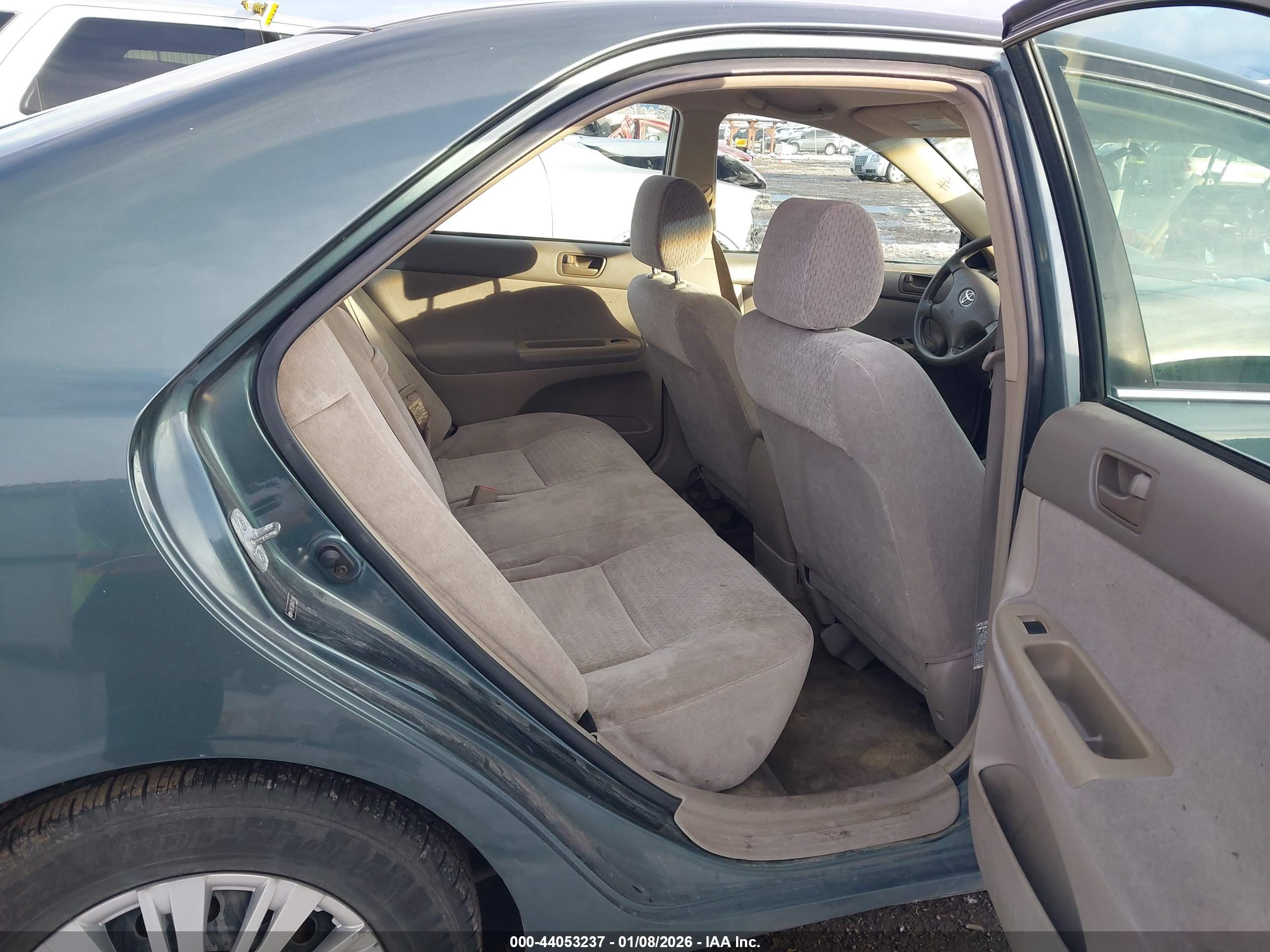 TOYOTA CAMRY image 8