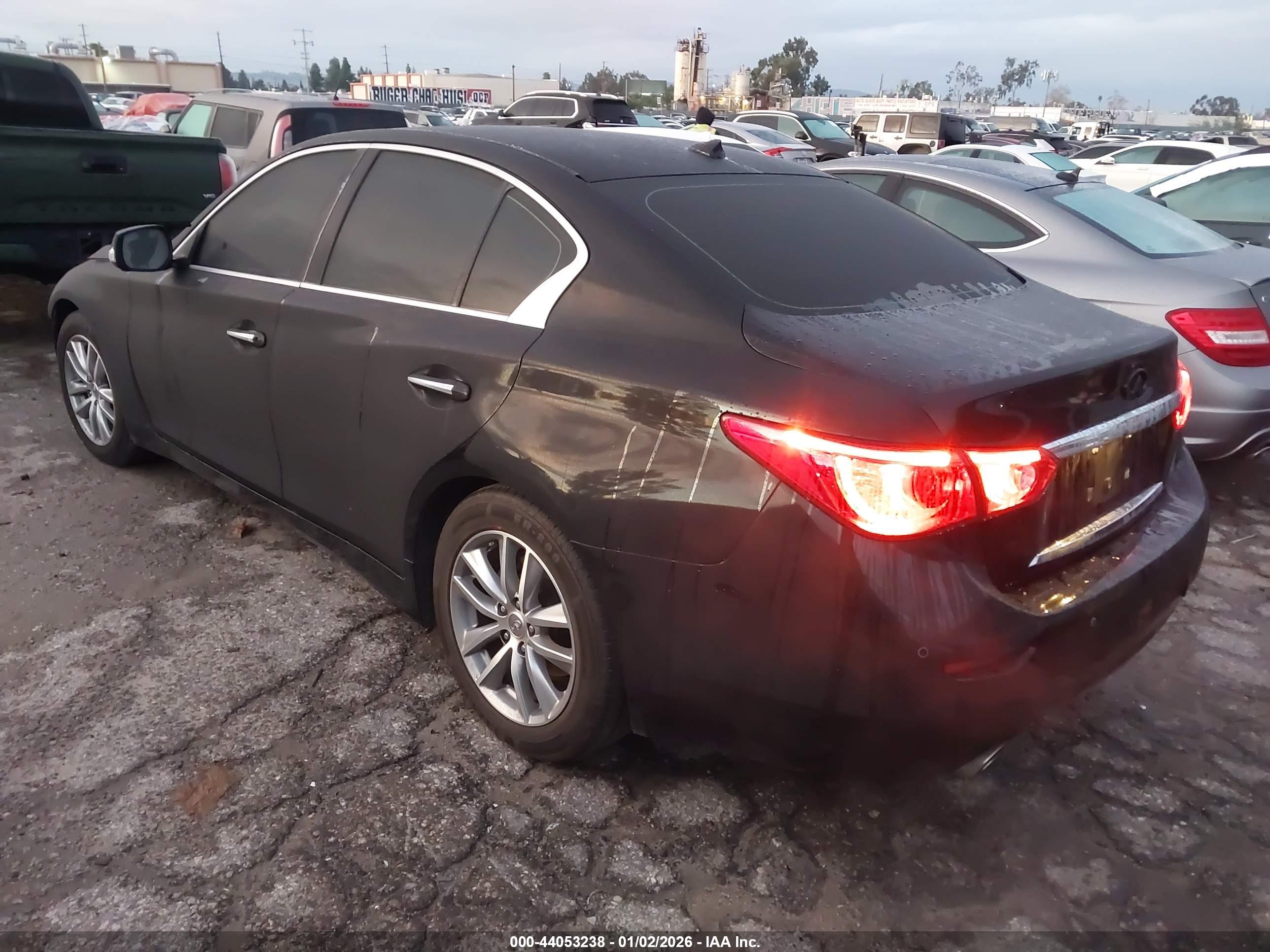 INFINITI Q50 image 3