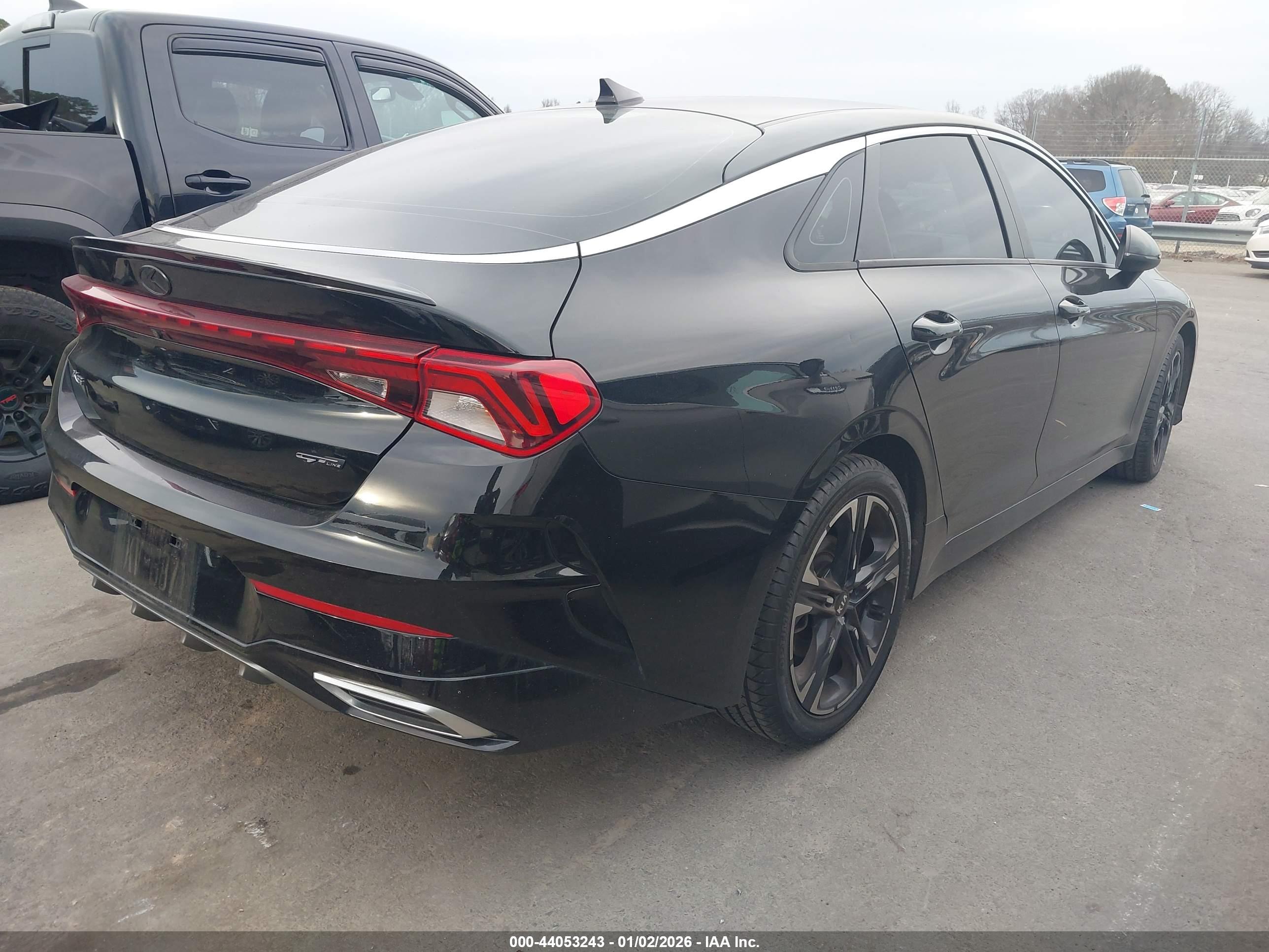 KIA K5 image 4