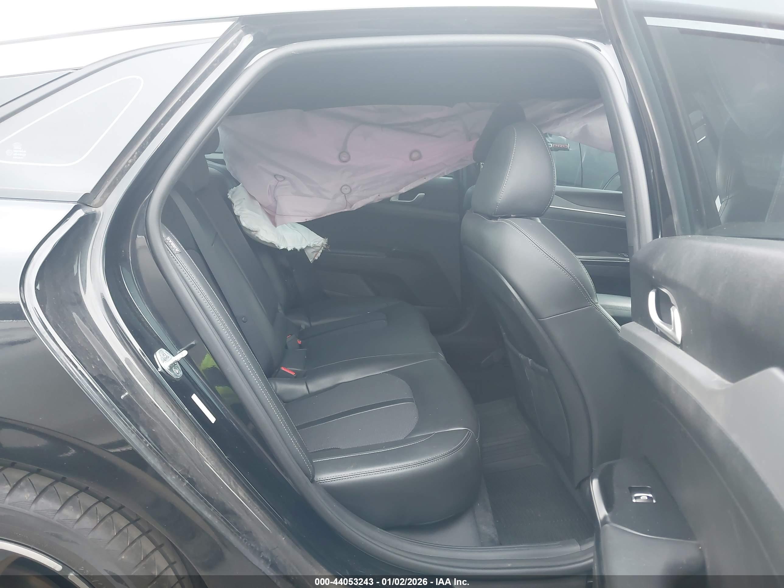 KIA K5 image 8