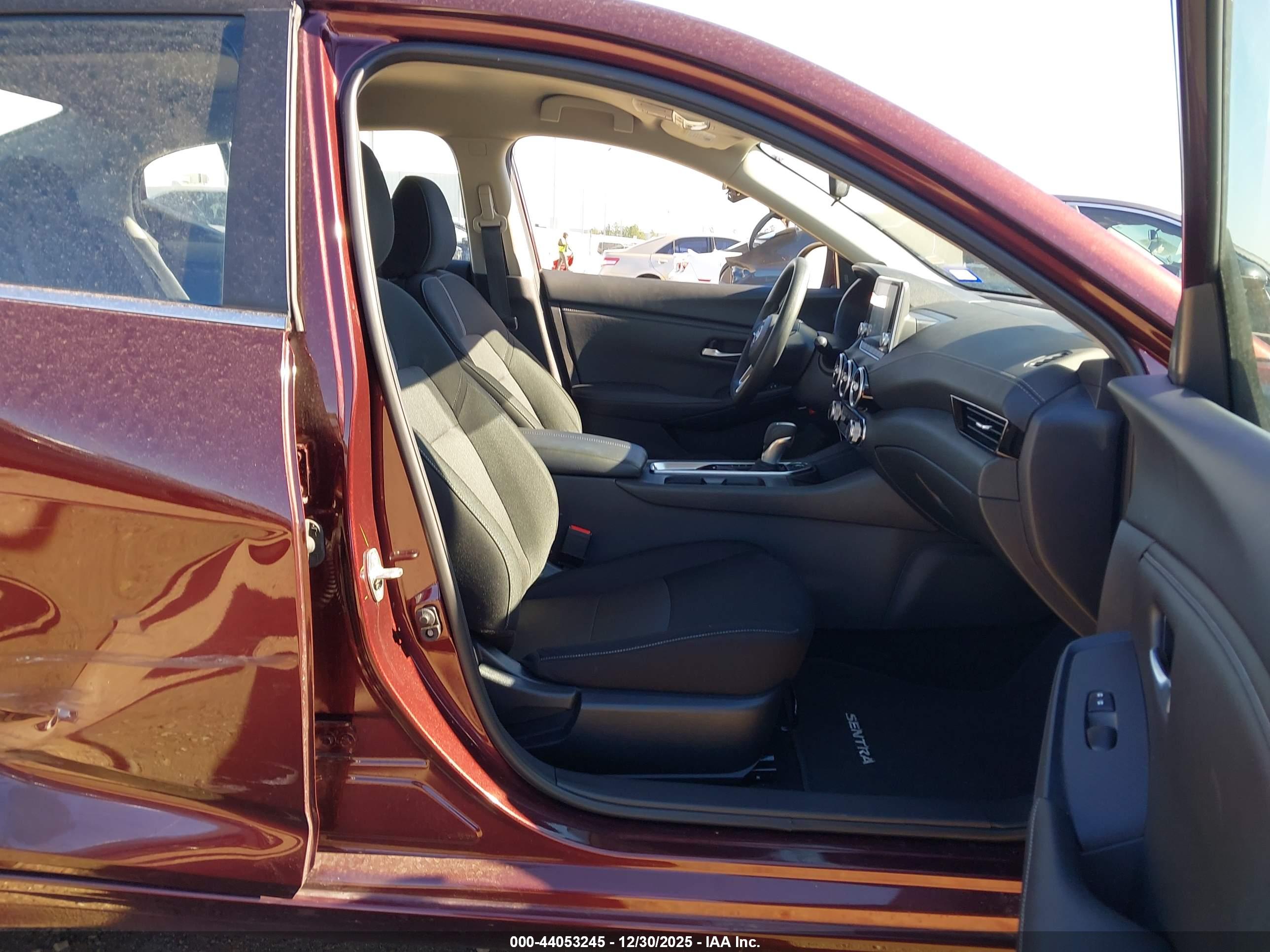 NISSAN SENTRA image 5