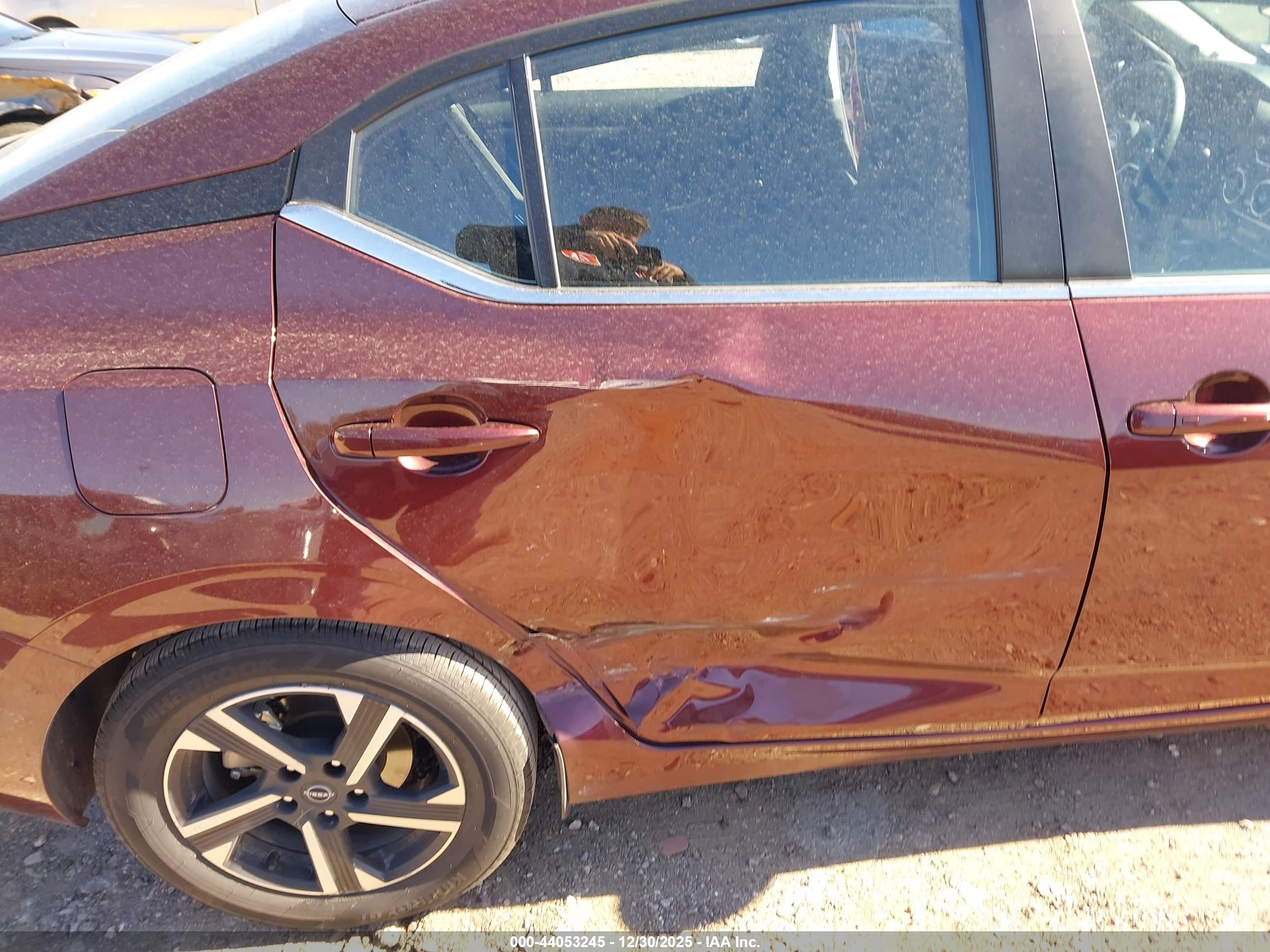 NISSAN SENTRA image 6