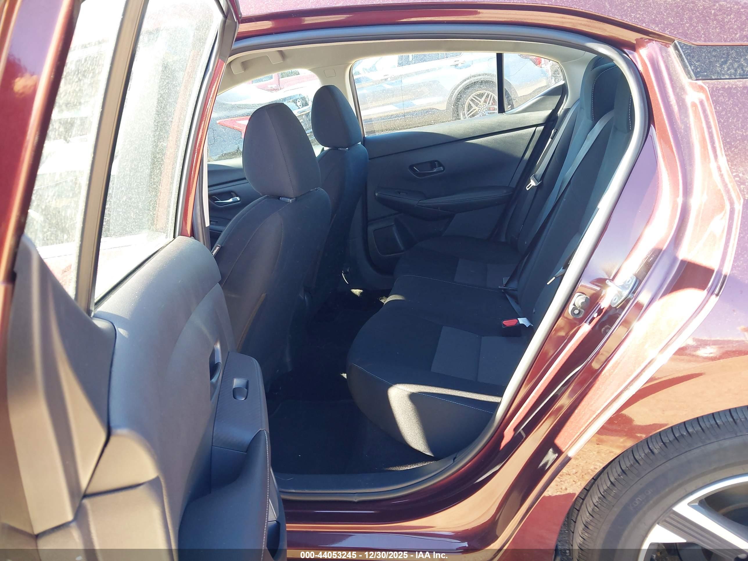NISSAN SENTRA image 8