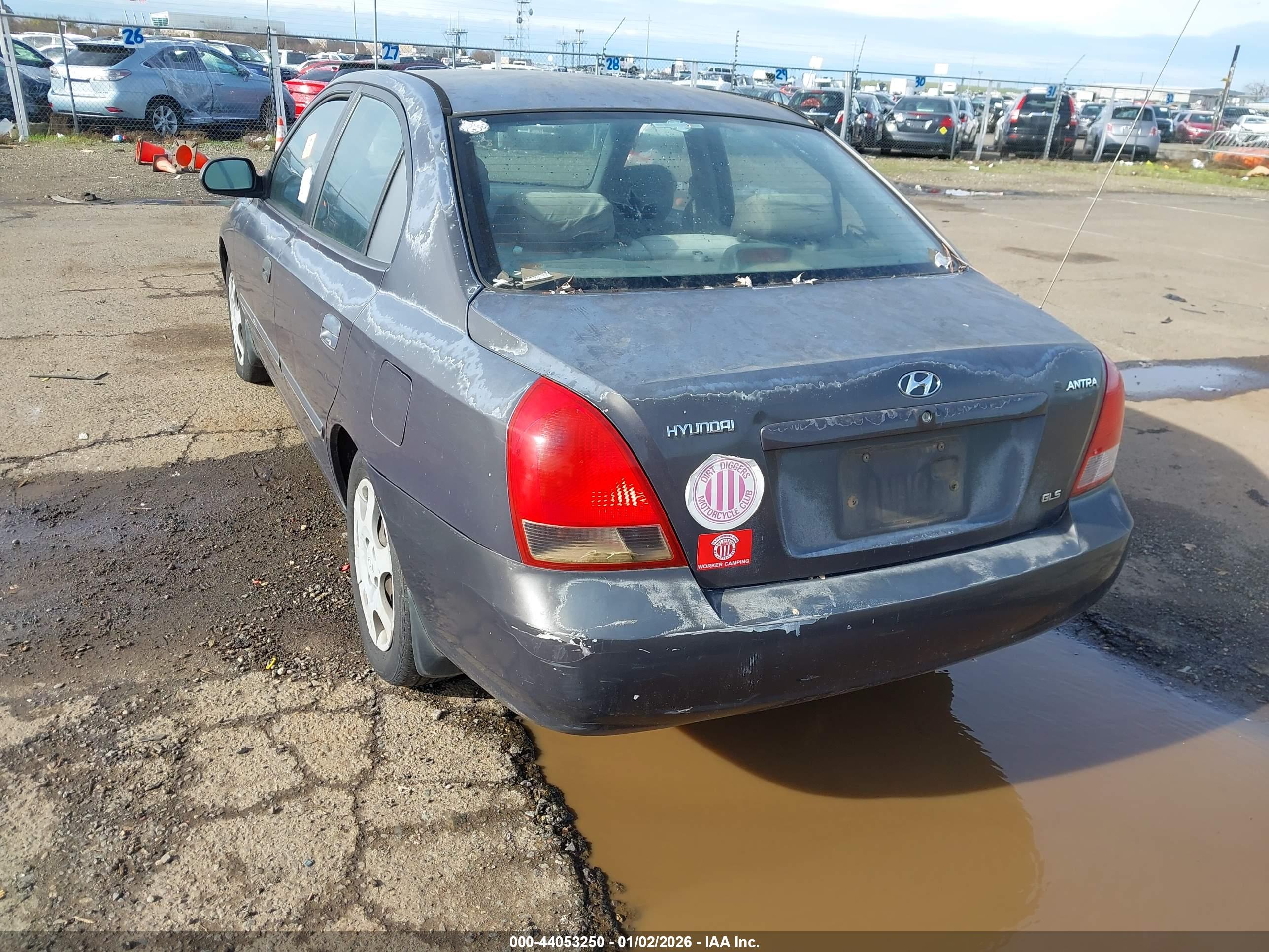HYUNDAI ELANTRA image 3