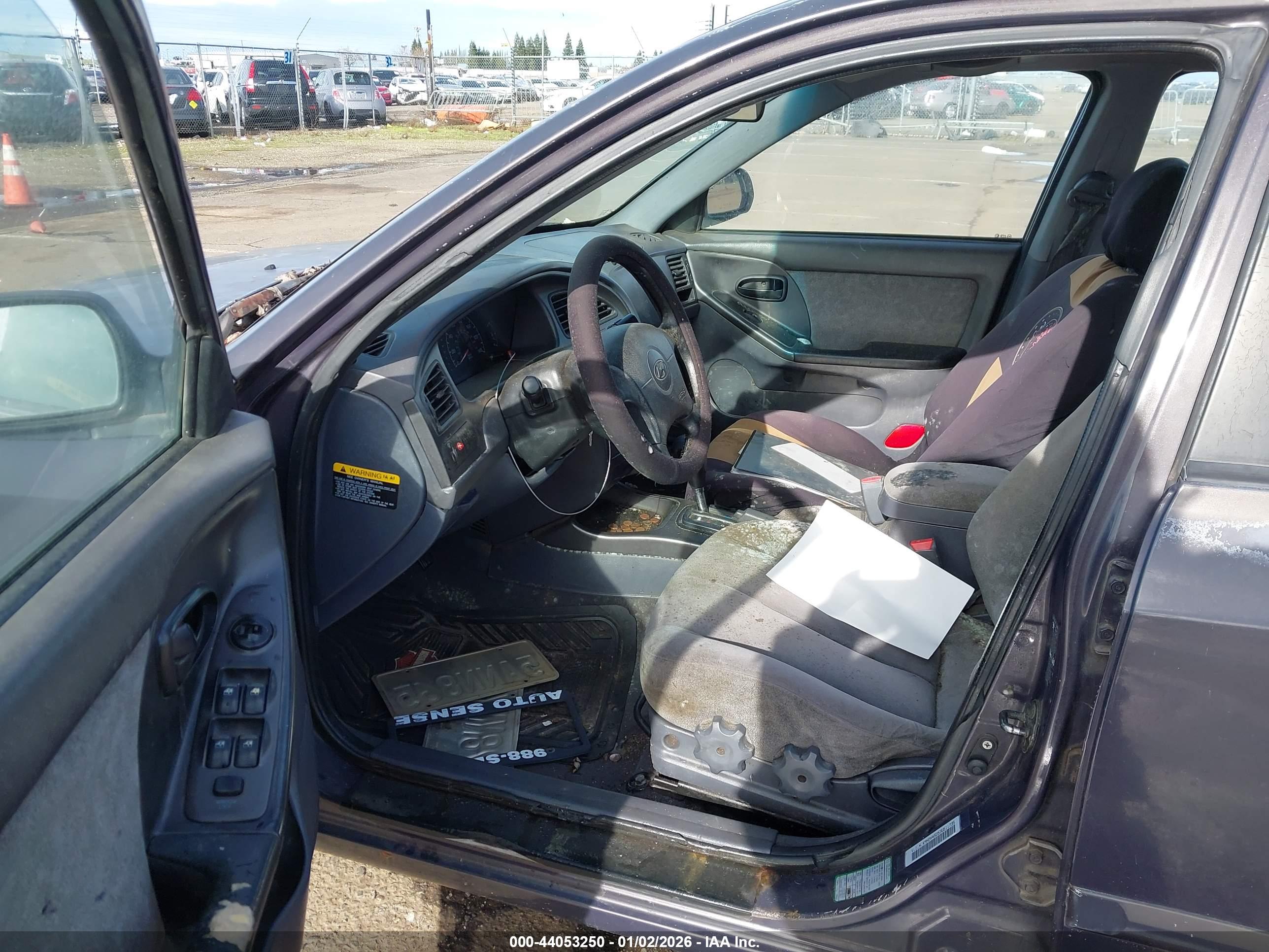 HYUNDAI ELANTRA image 5