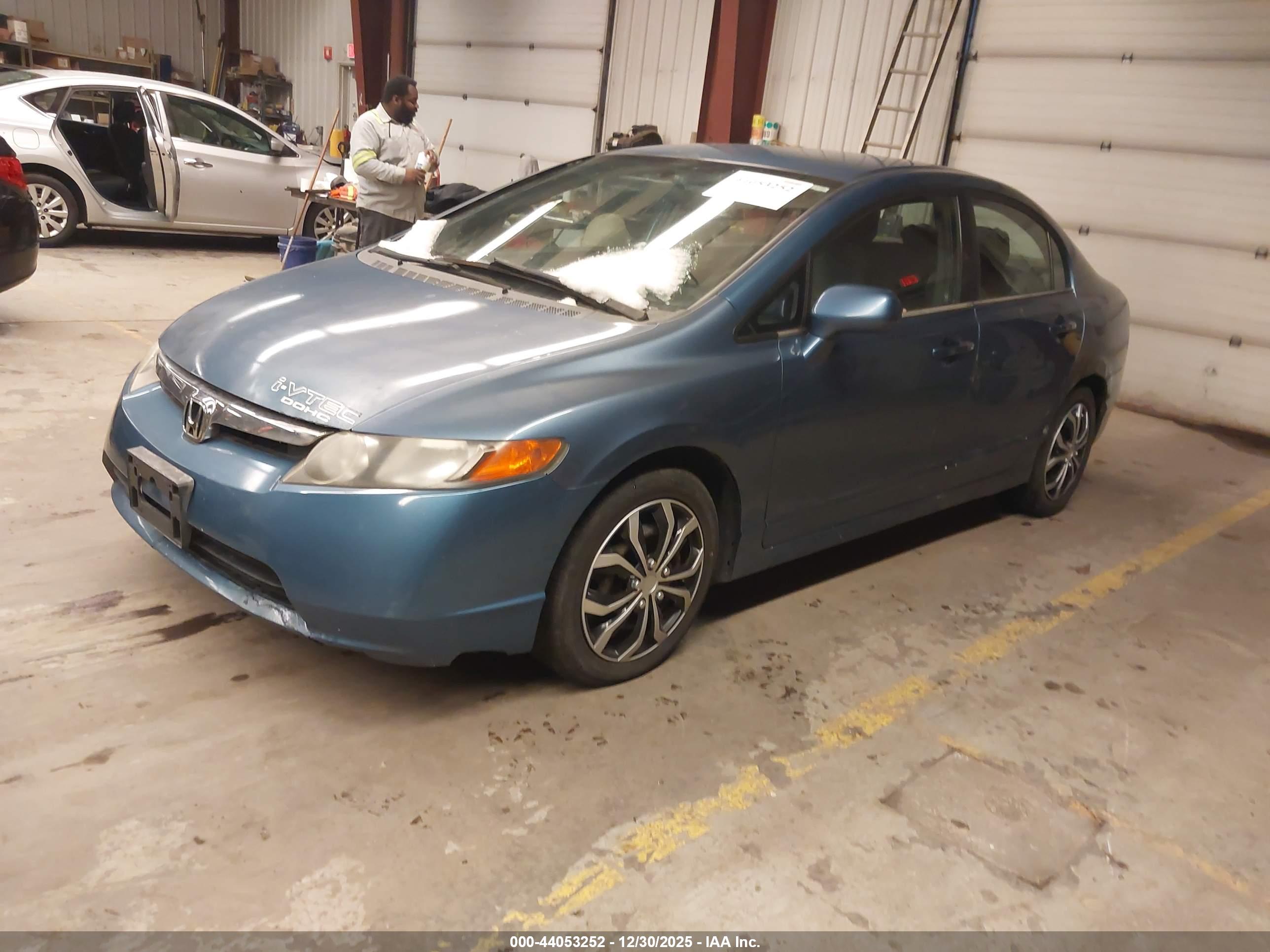 HONDA CIVIC image 2