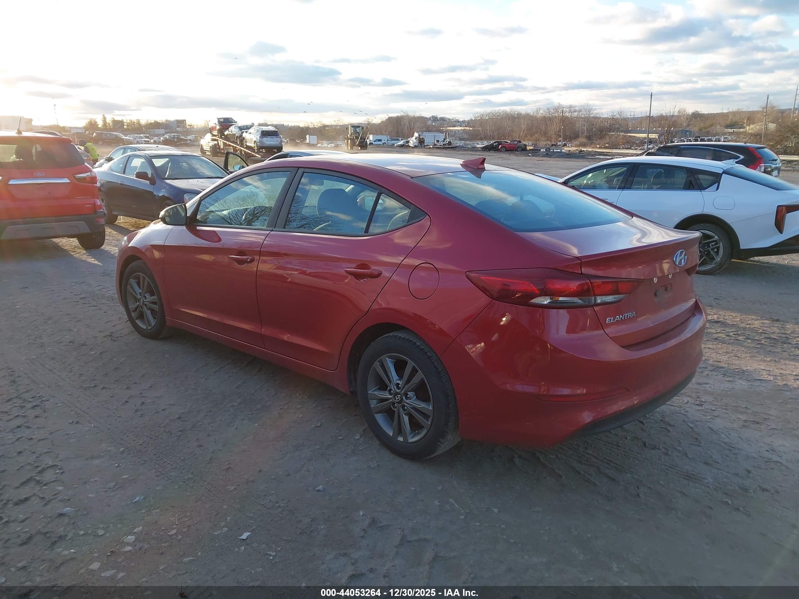 HYUNDAI ELANTRA image 3