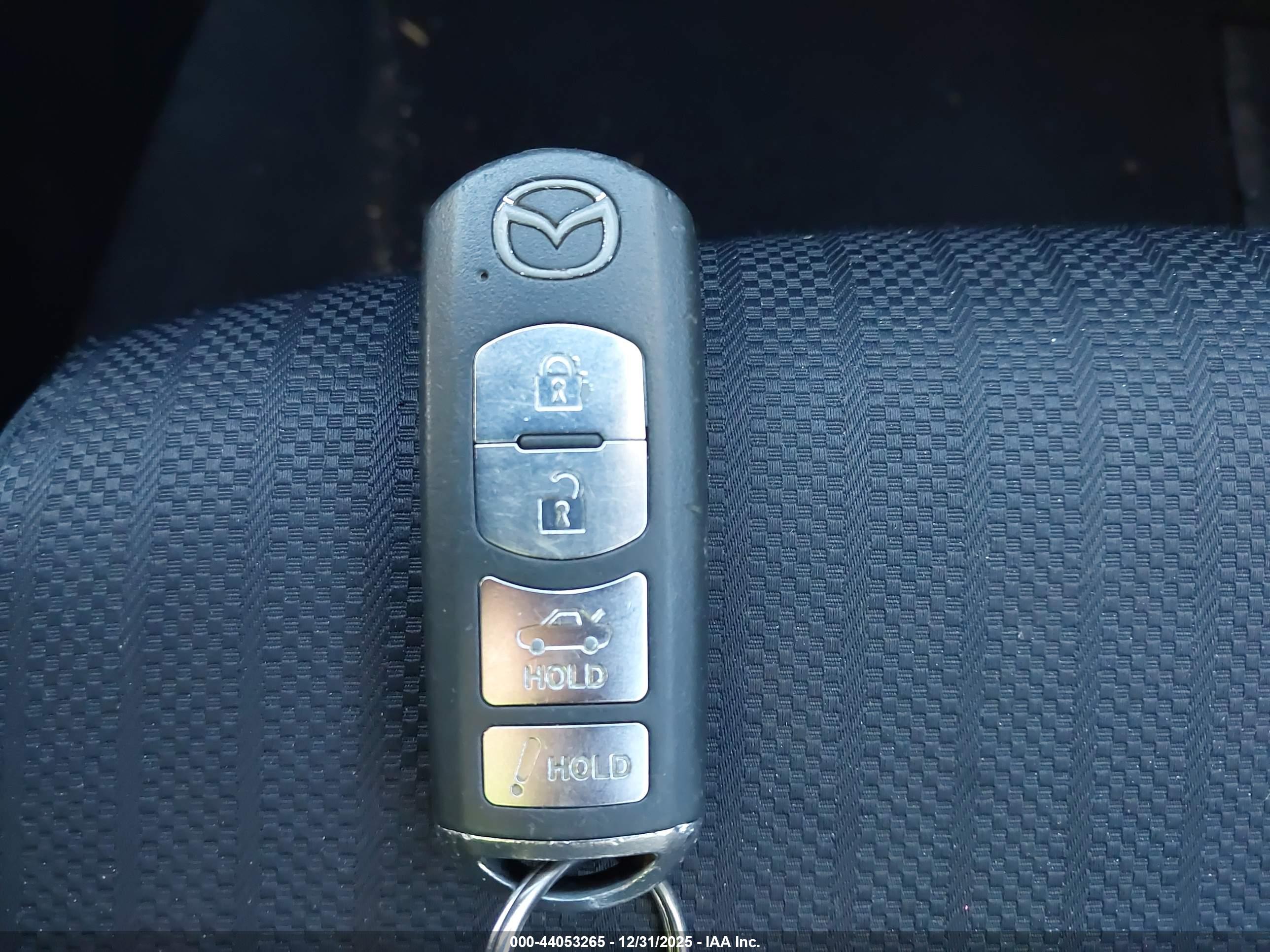 MAZDA MAZDA3 image 11