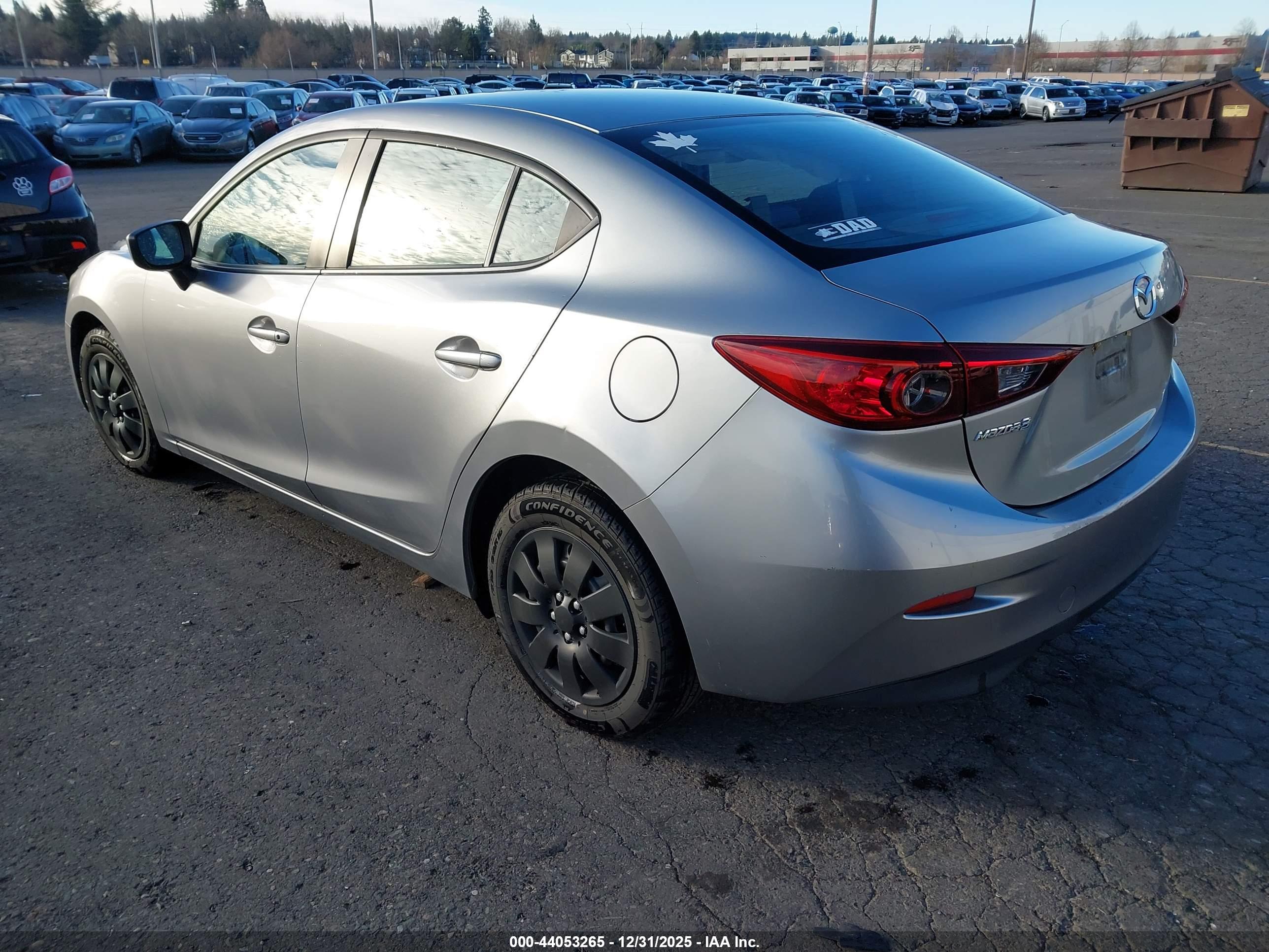 MAZDA MAZDA3 image 3
