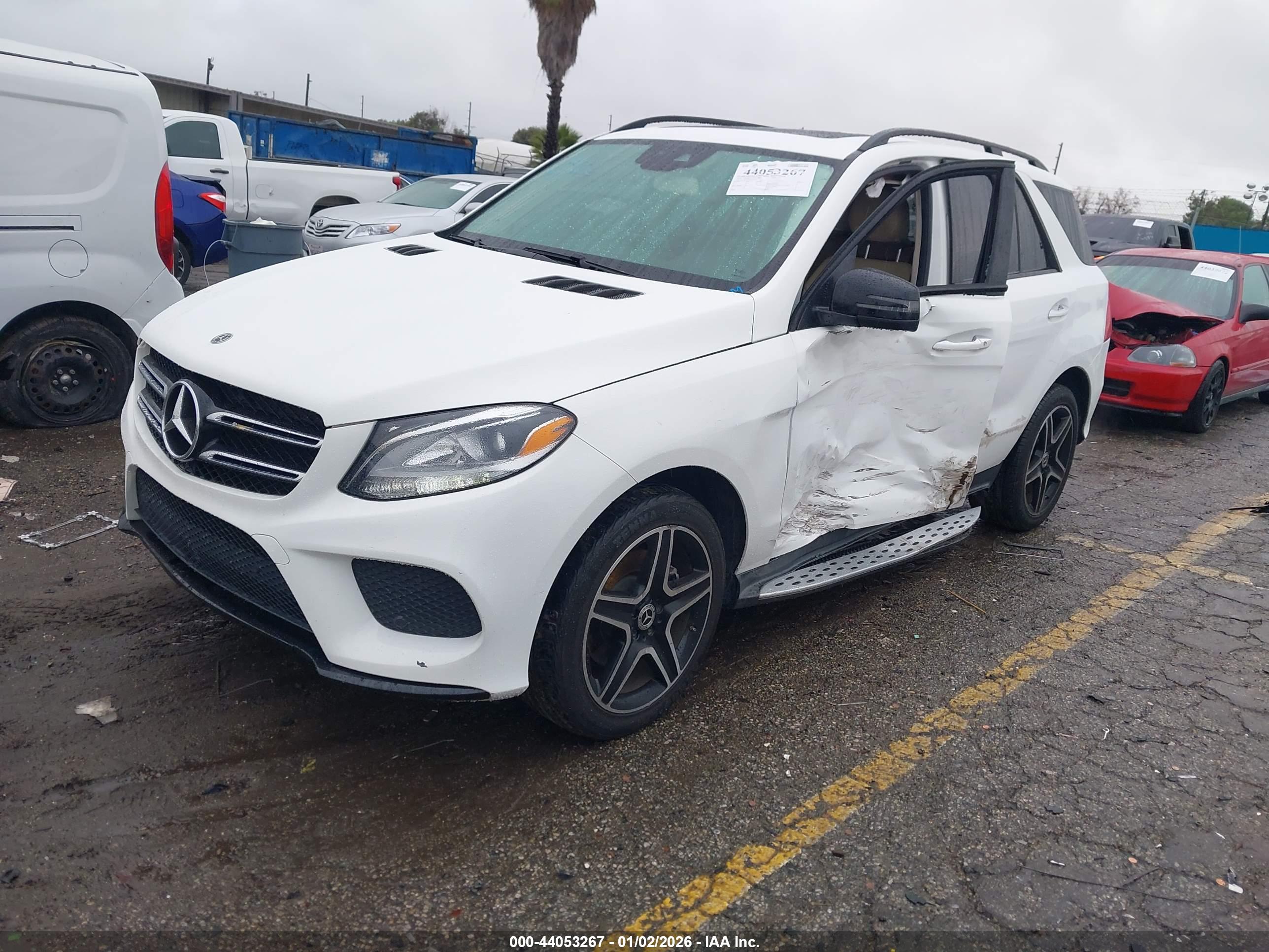 MERCEDES-BENZ GLE image 2