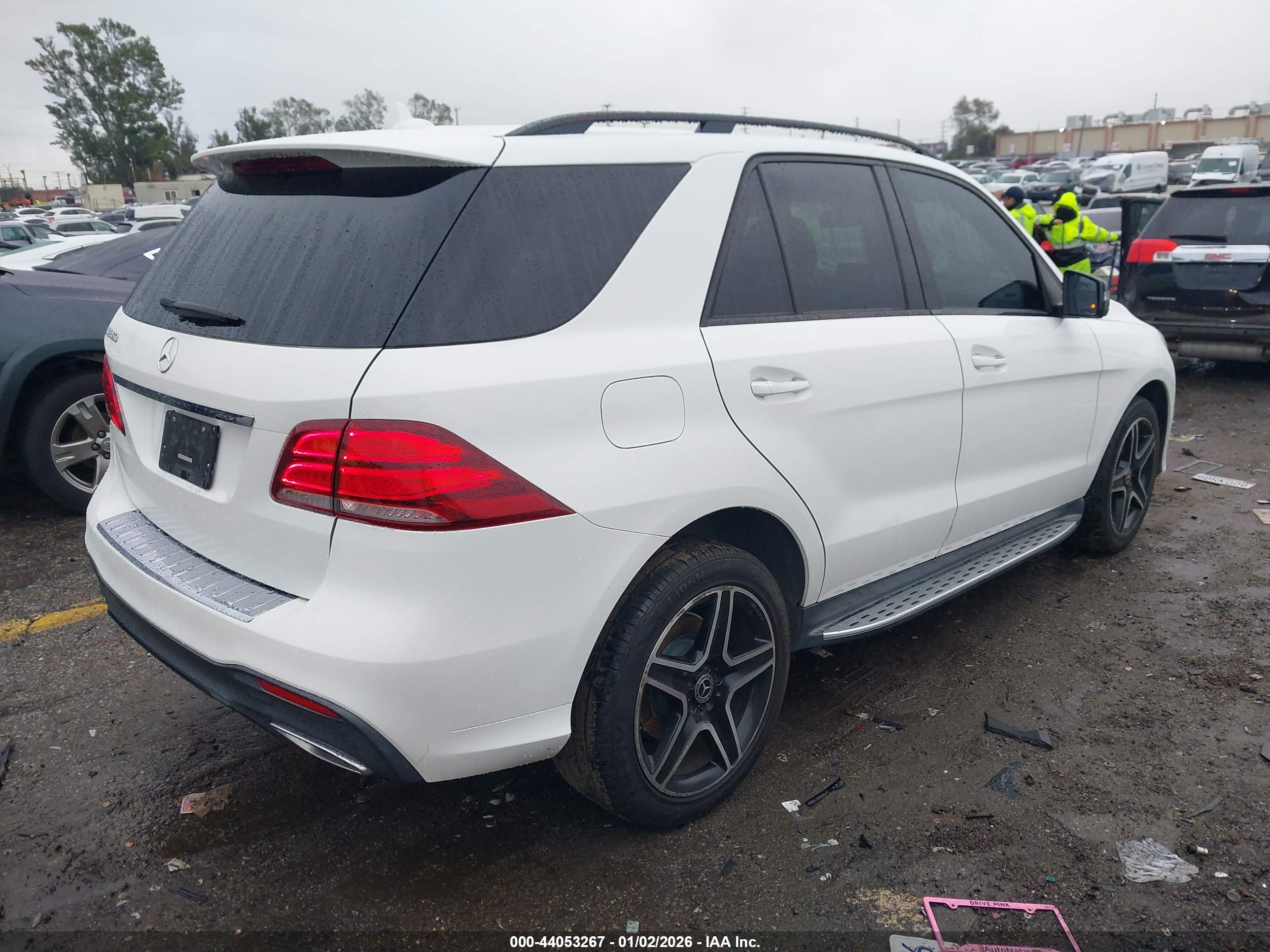 MERCEDES-BENZ GLE image 4
