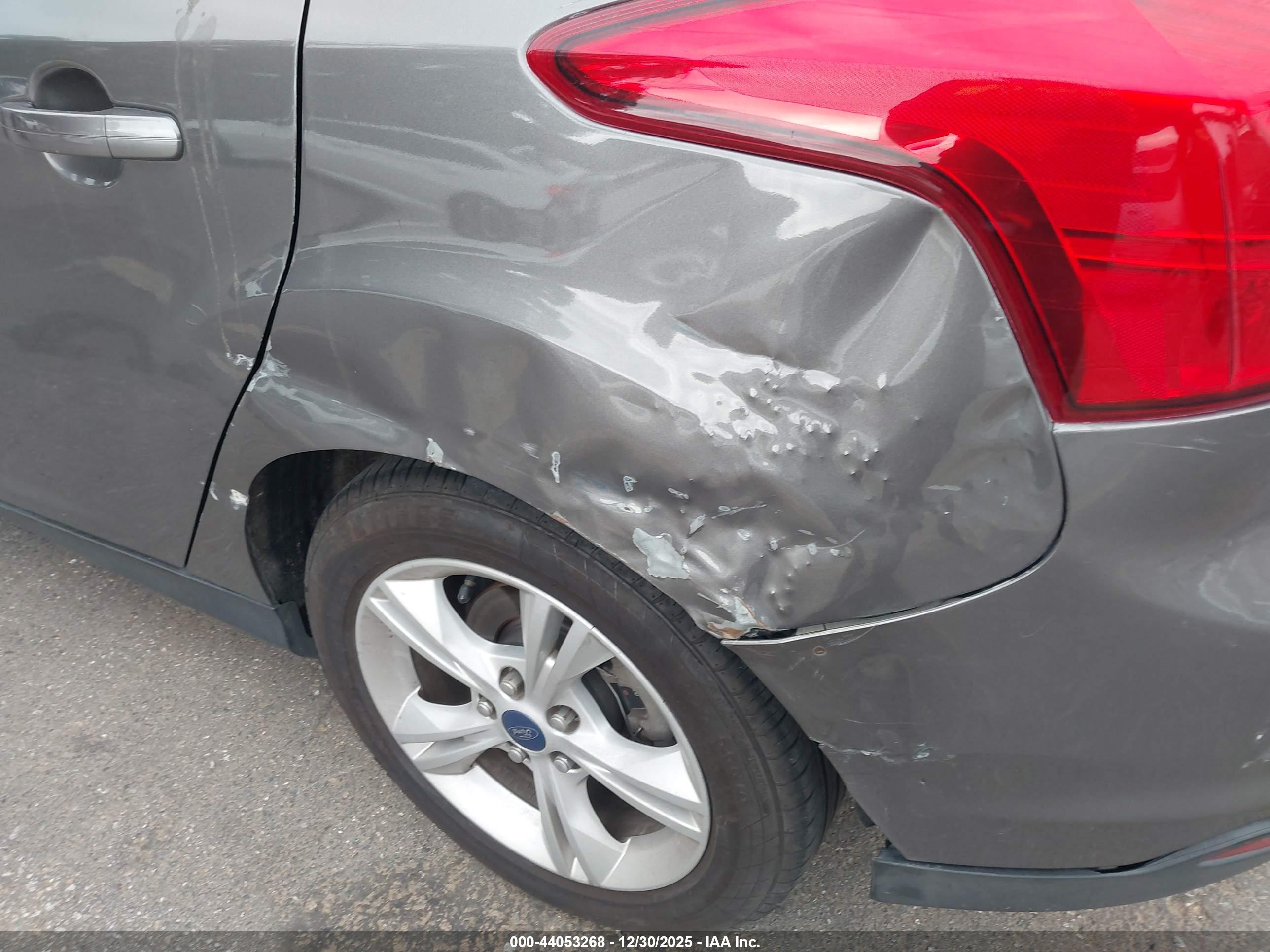 FORD FOCUS image 6