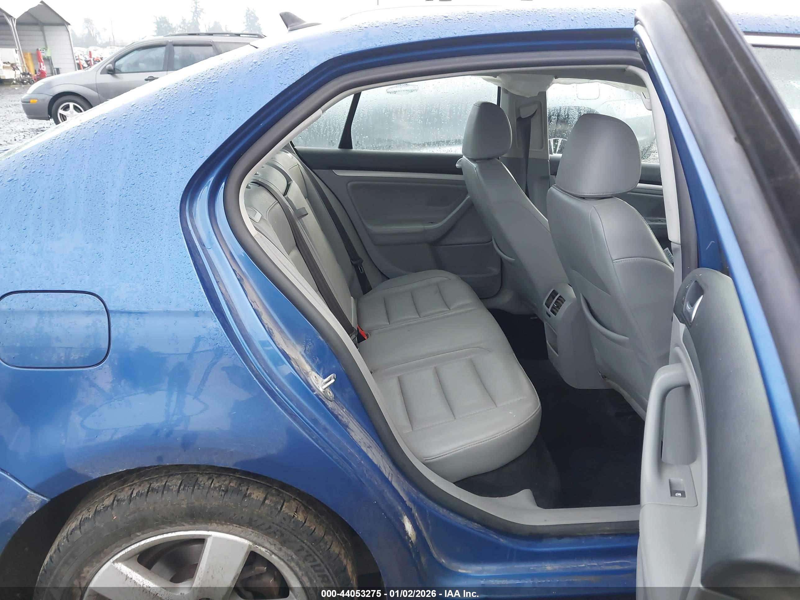 VOLKSWAGEN JETTA image 8