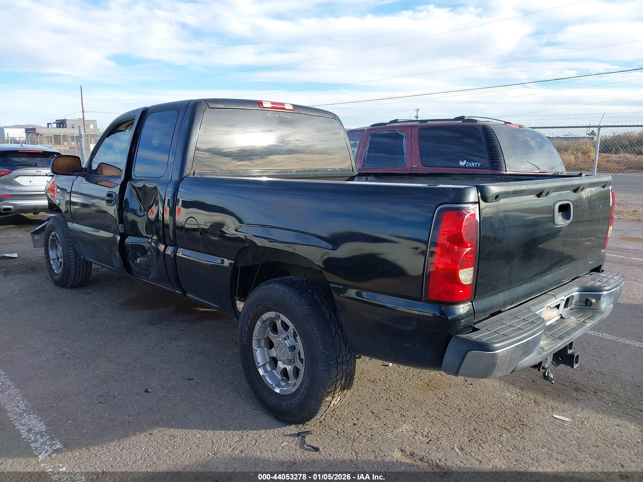 CHEVROLET SILVERADO image 3