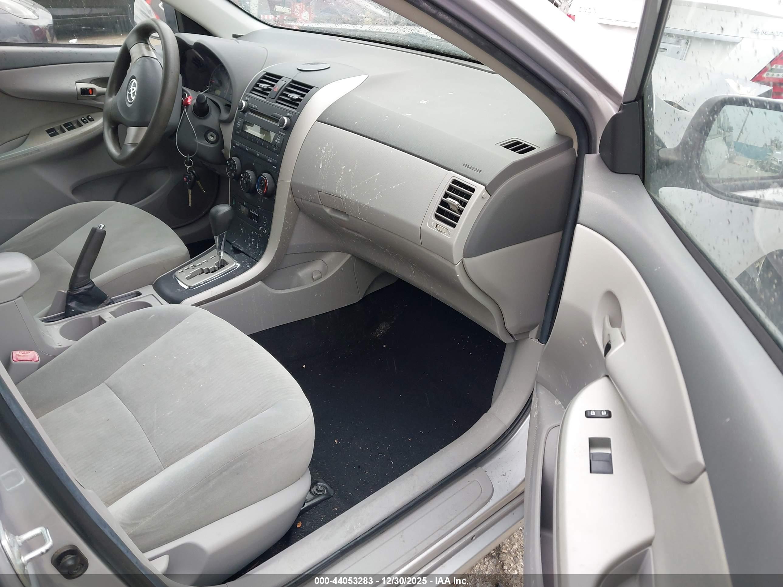 TOYOTA COROLLA image 5