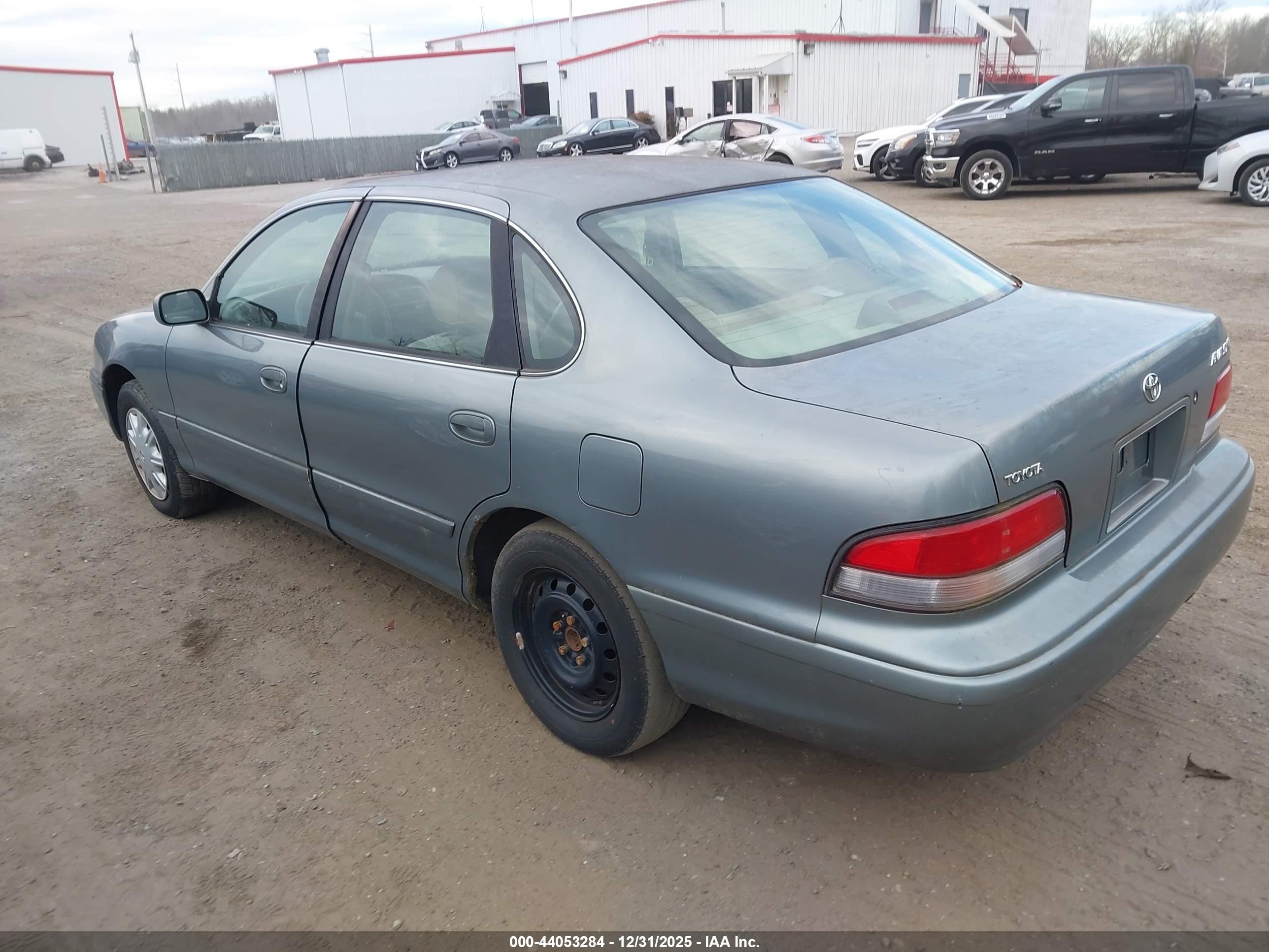 TOYOTA AVALON image 3