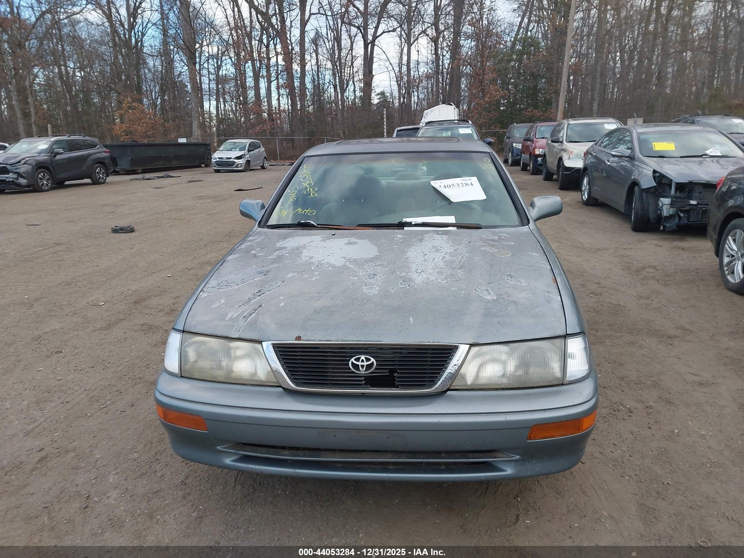 TOYOTA AVALON image 6