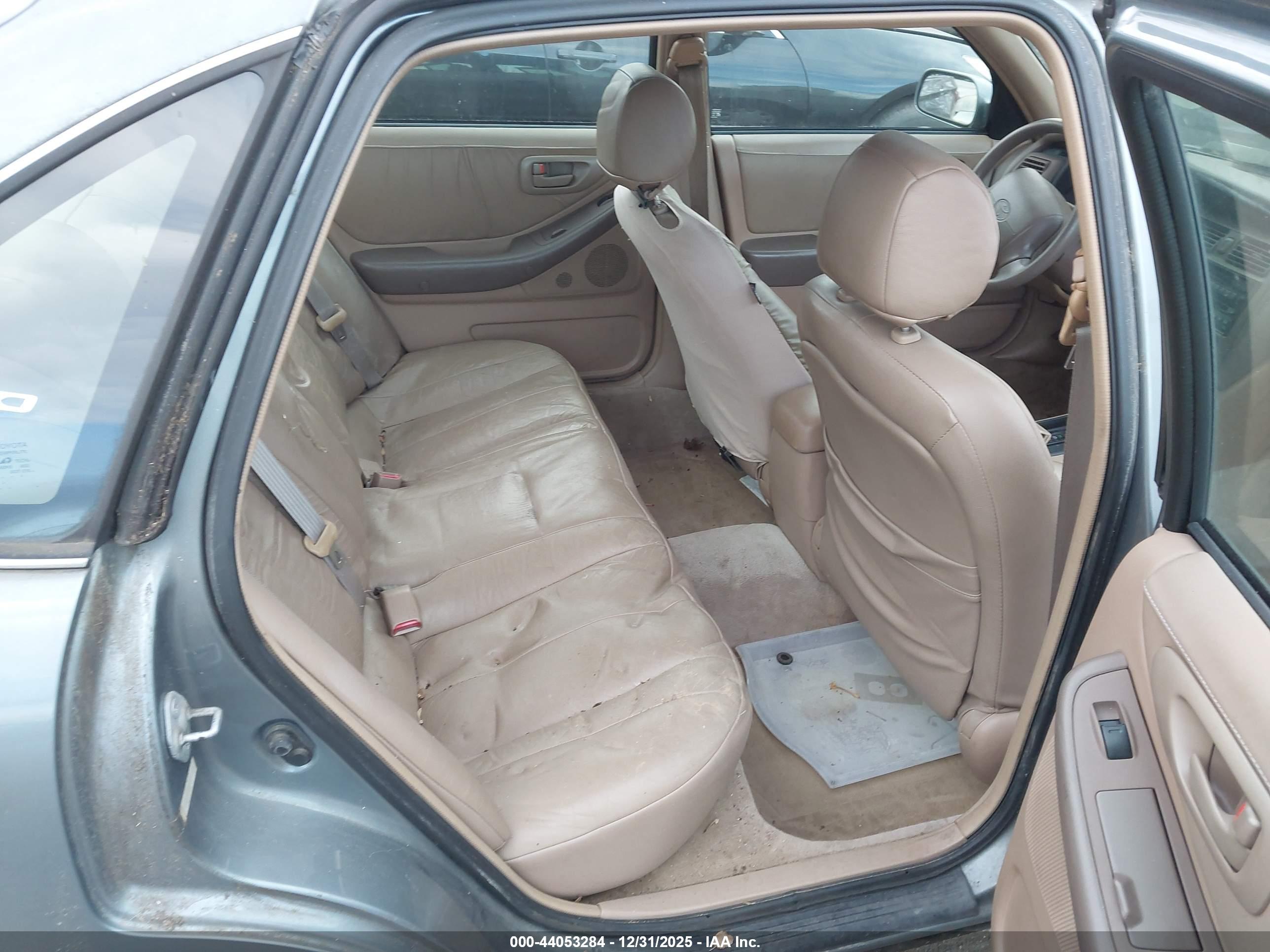 TOYOTA AVALON image 8