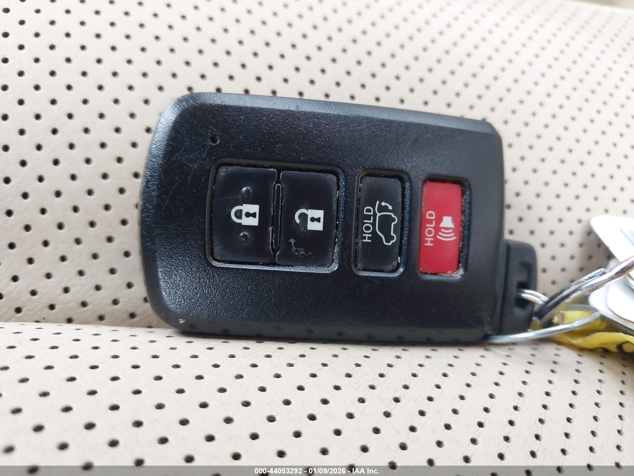 TOYOTA HIGHLANDER image 11