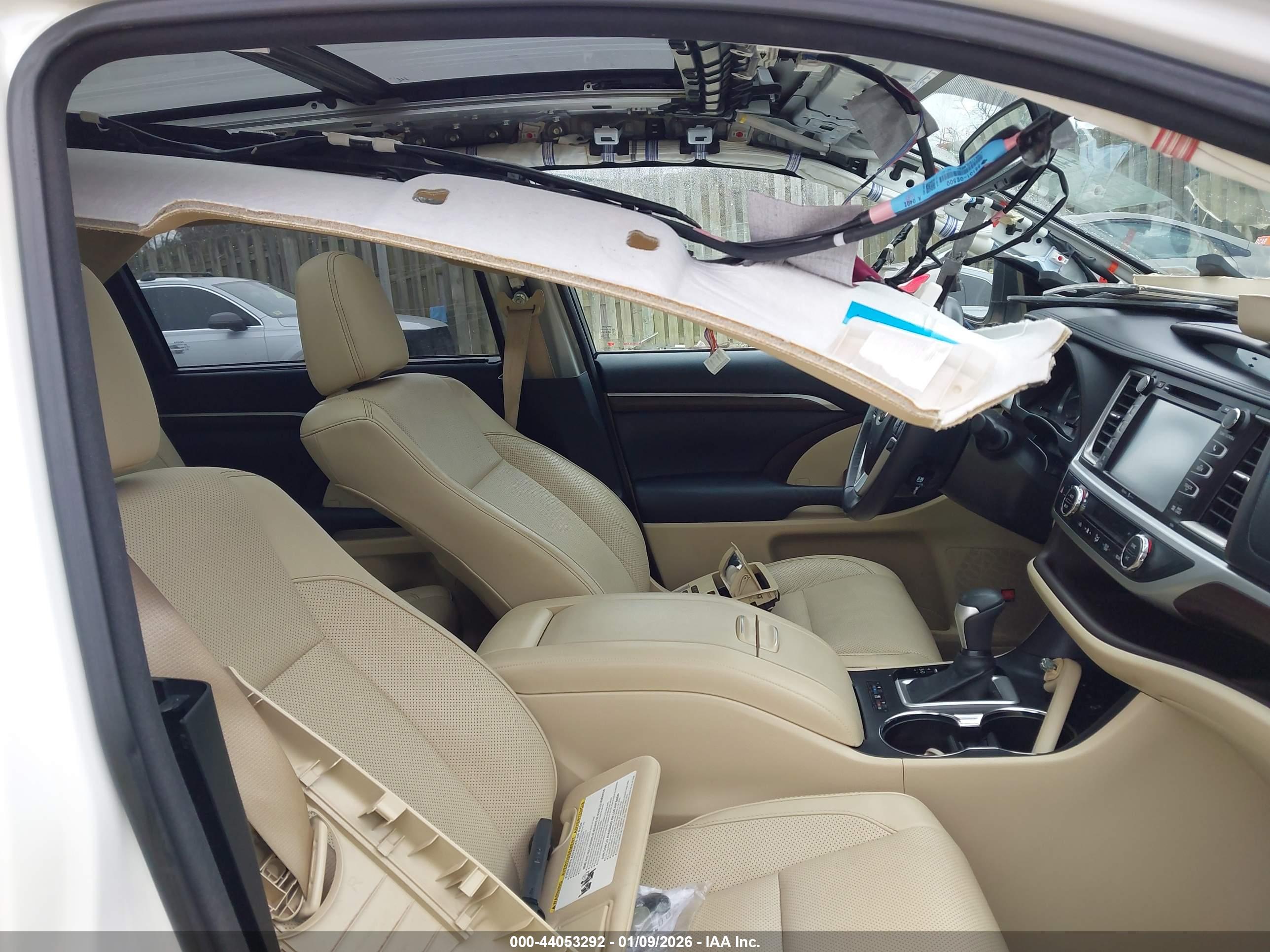 TOYOTA HIGHLANDER image 6