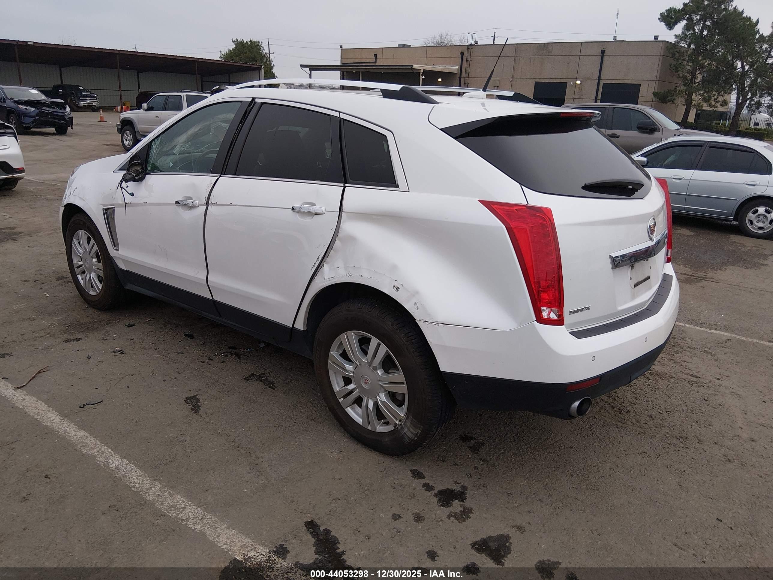 CADILLAC SRX image 3