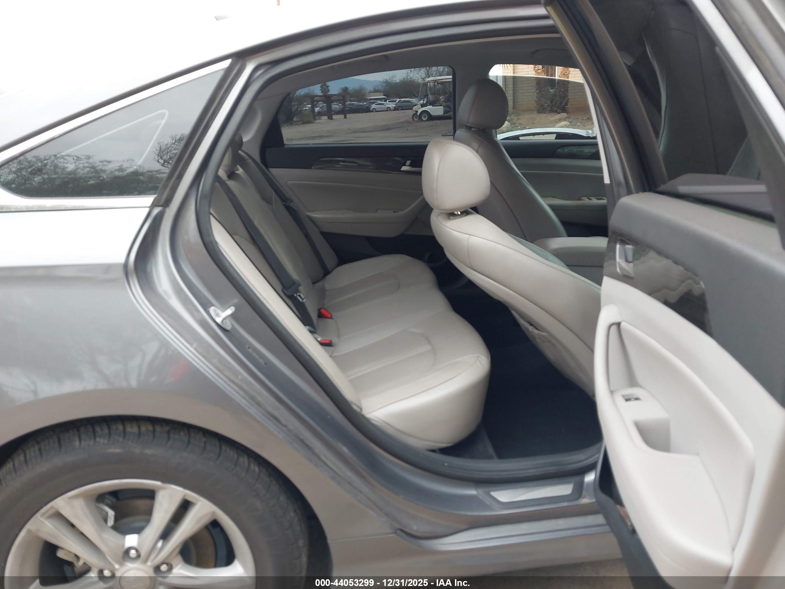 HYUNDAI SONATA image 8