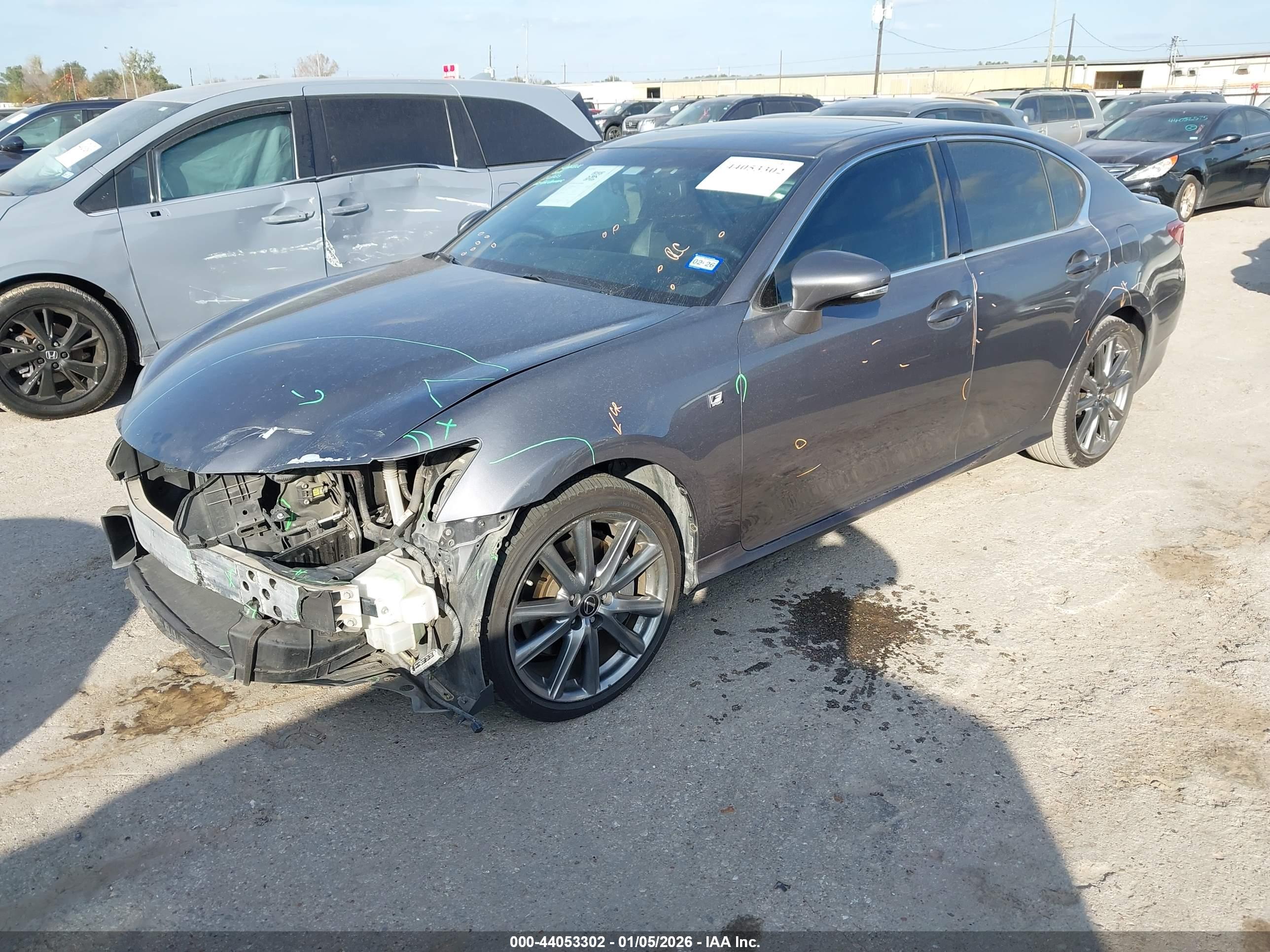 LEXUS GS image 2