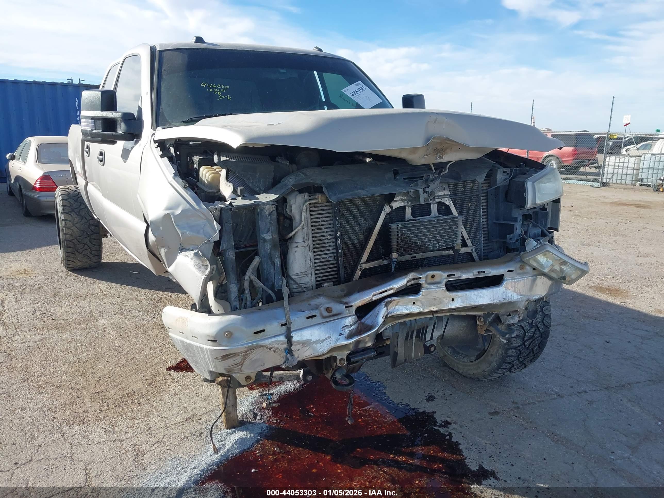 CHEVROLET SILVERADO image 6