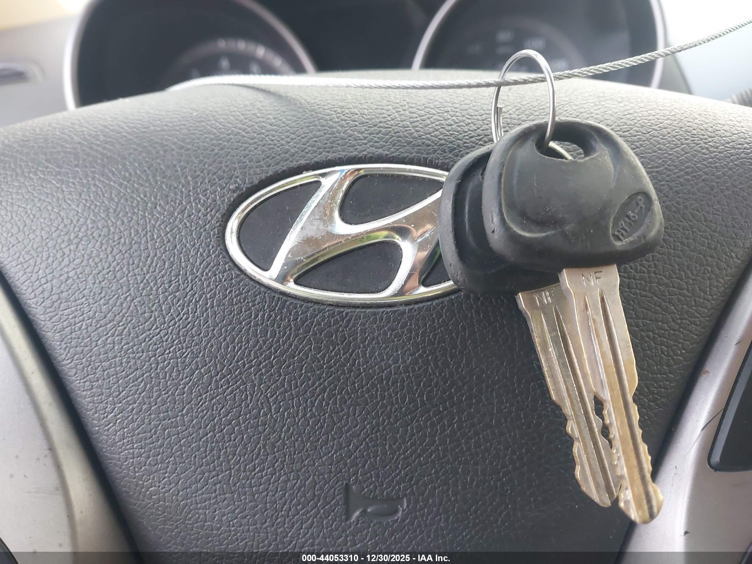 HYUNDAI ELANTRA image 11
