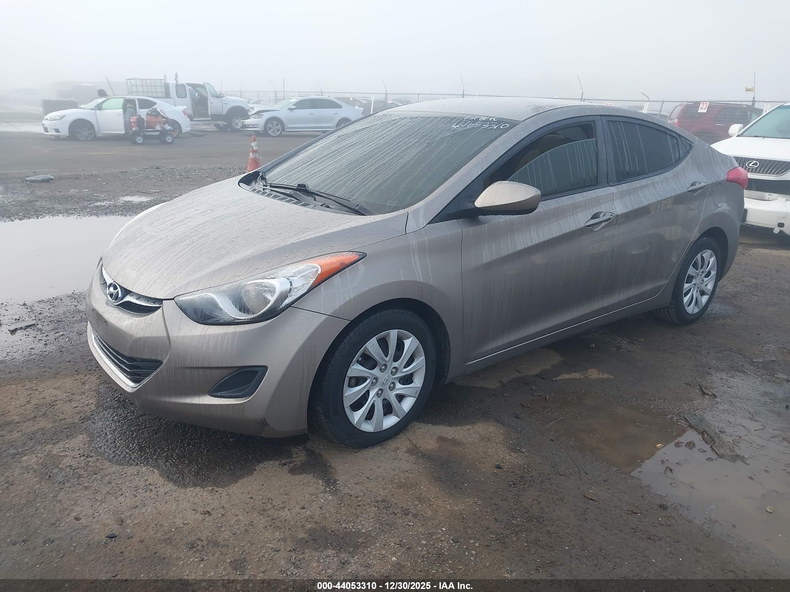 HYUNDAI ELANTRA image 2