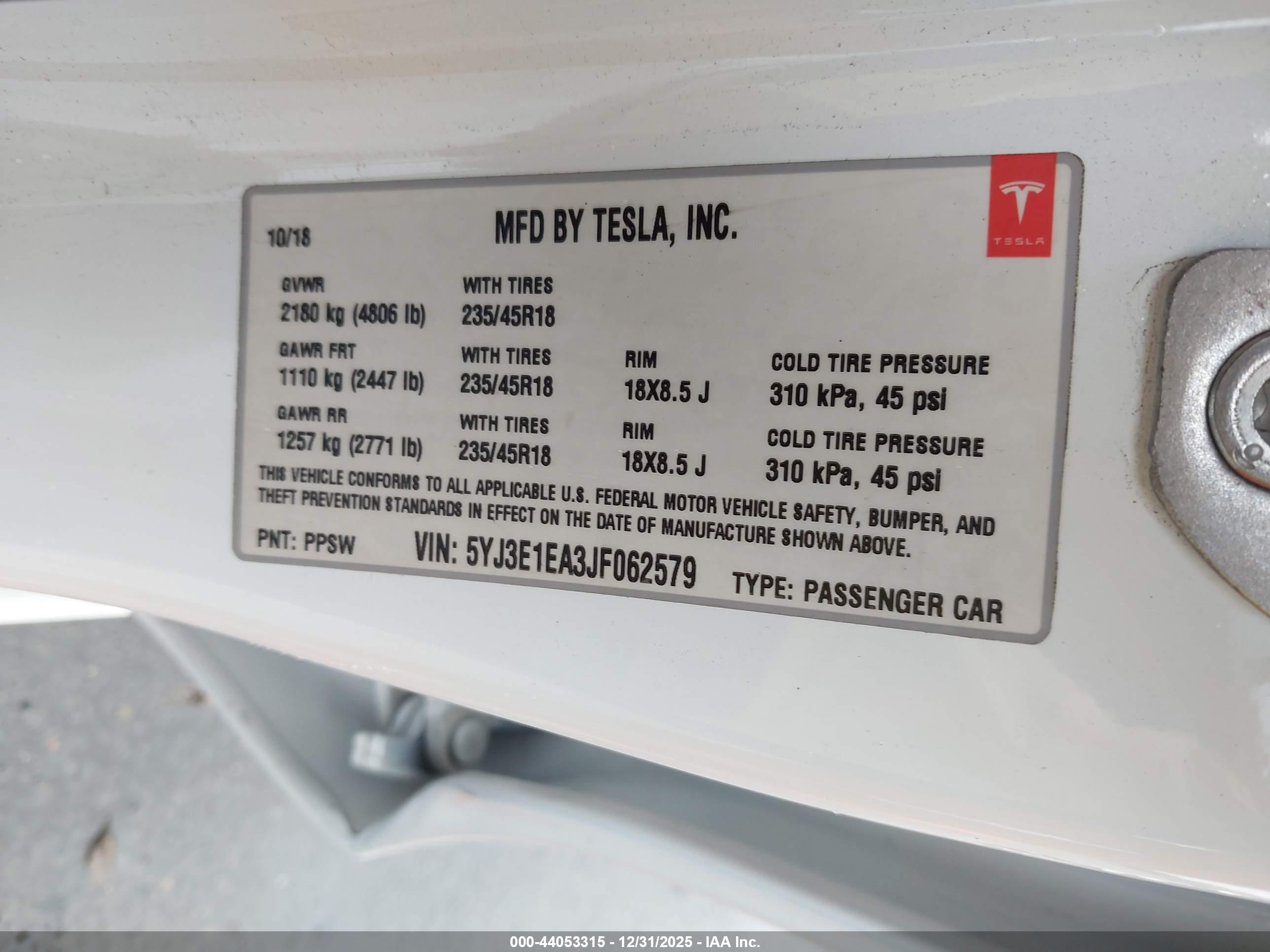 TESLA MODEL image 9