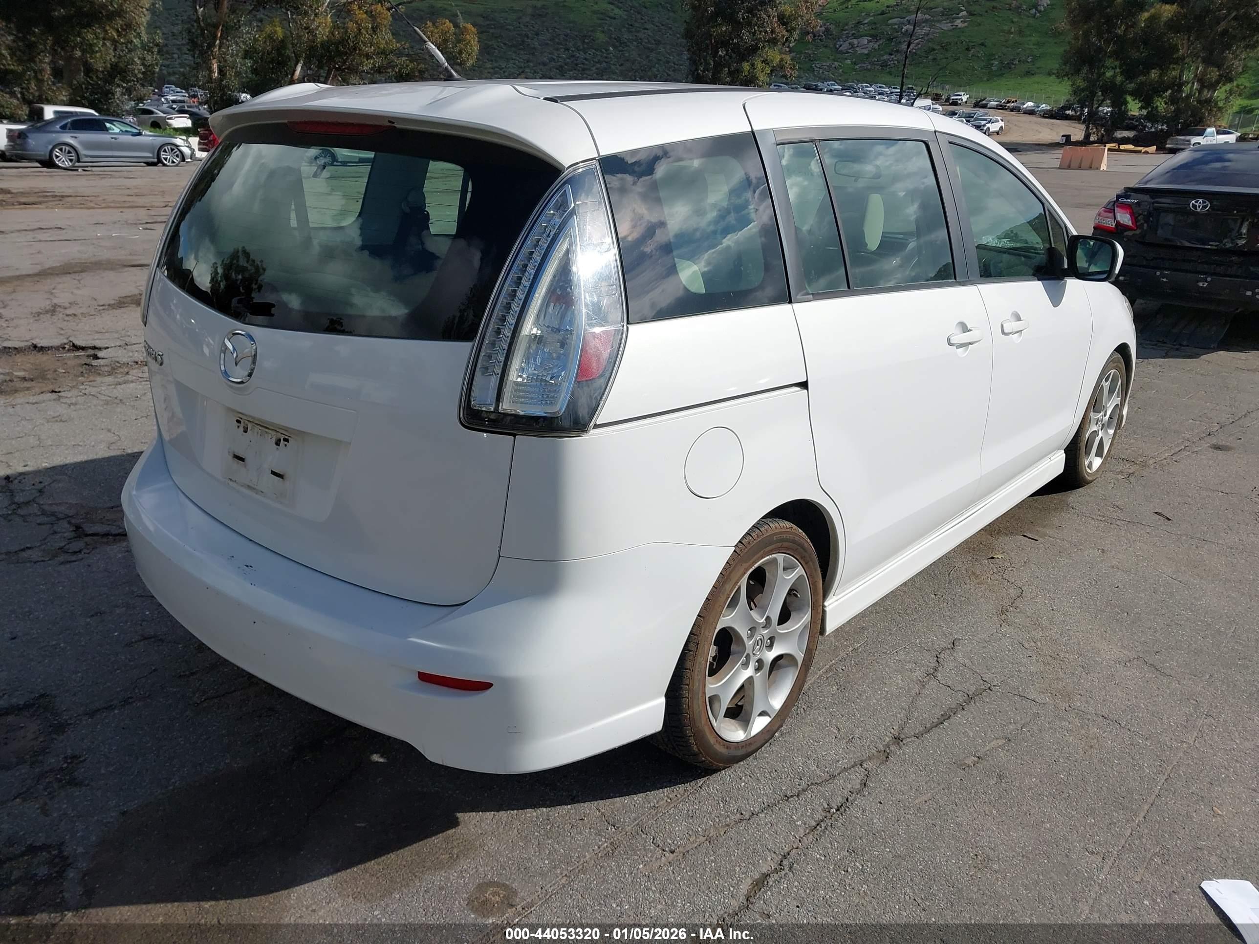 MAZDA MAZDA5 image 4