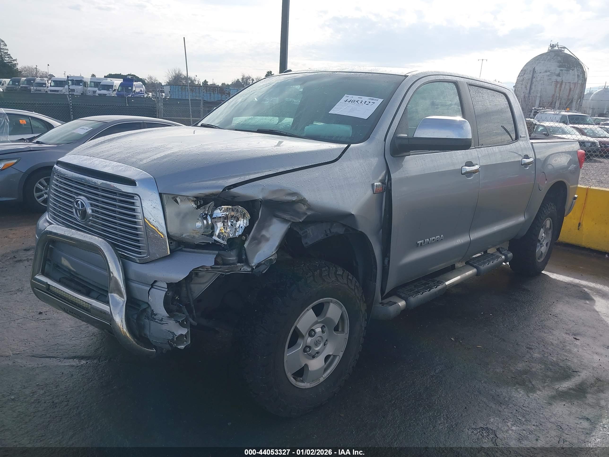 TOYOTA TUNDRA image 2