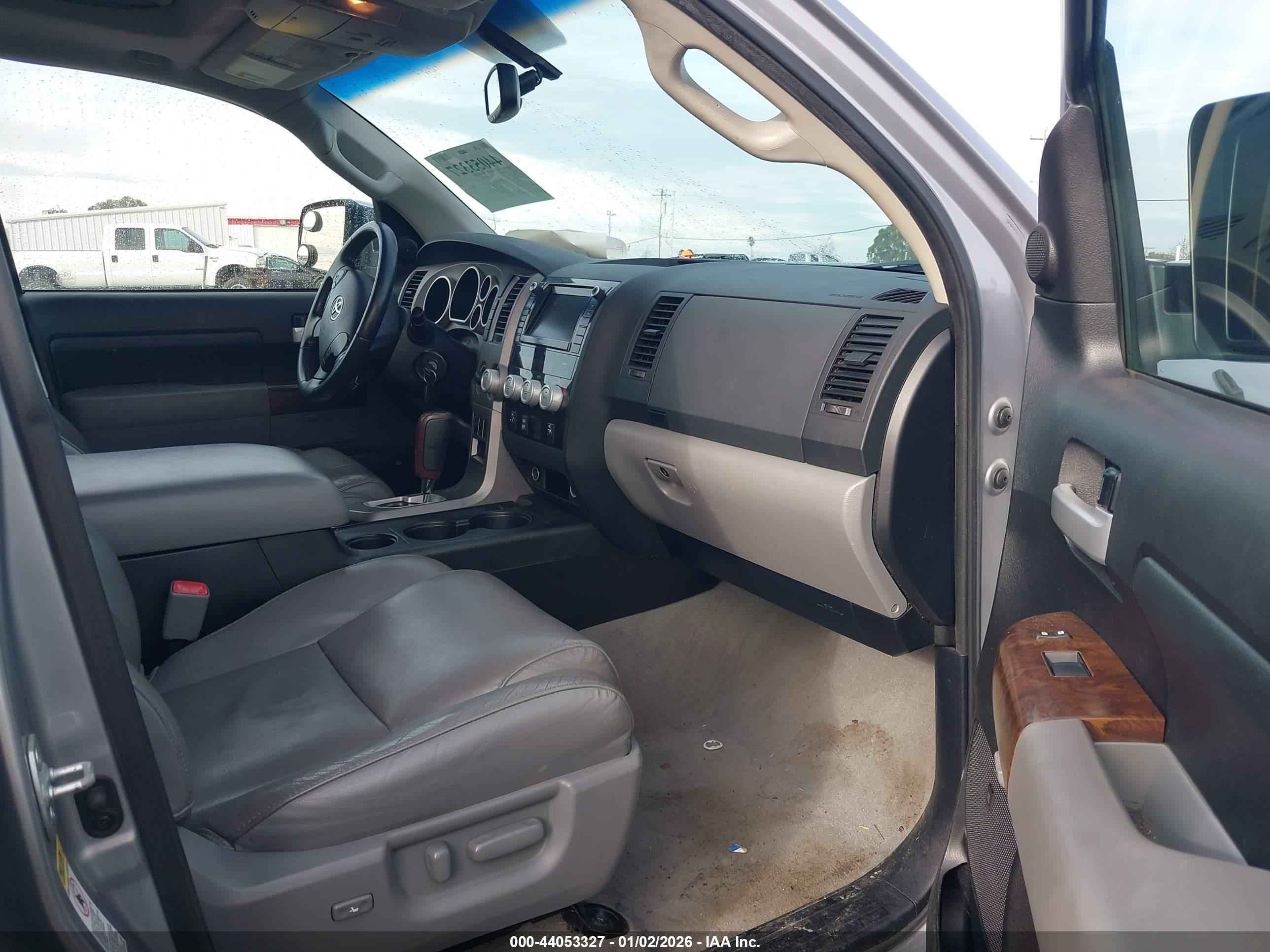 TOYOTA TUNDRA image 5