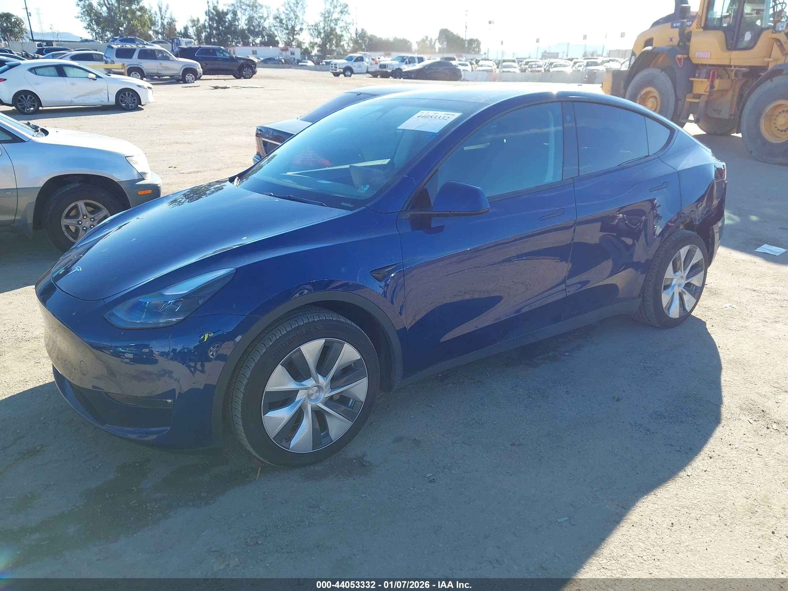TESLA MODEL image 2