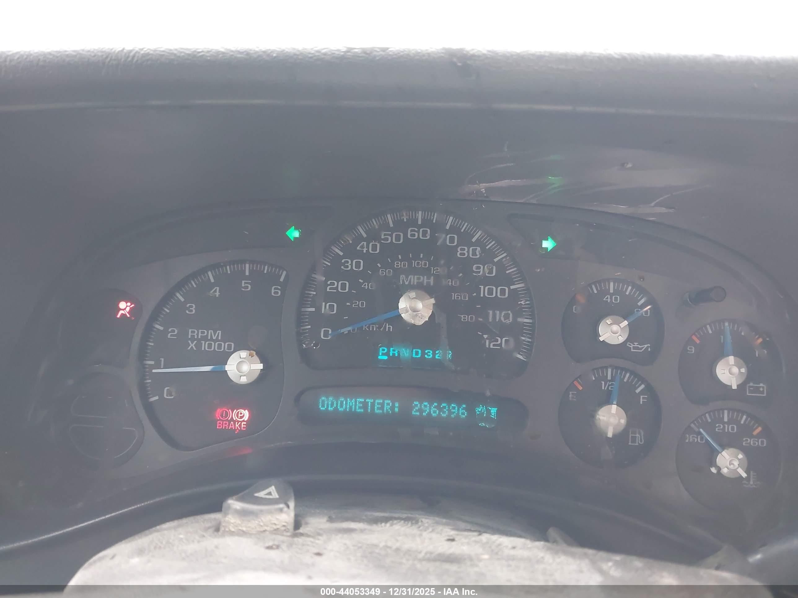 CHEVROLET SILVERADO image 7